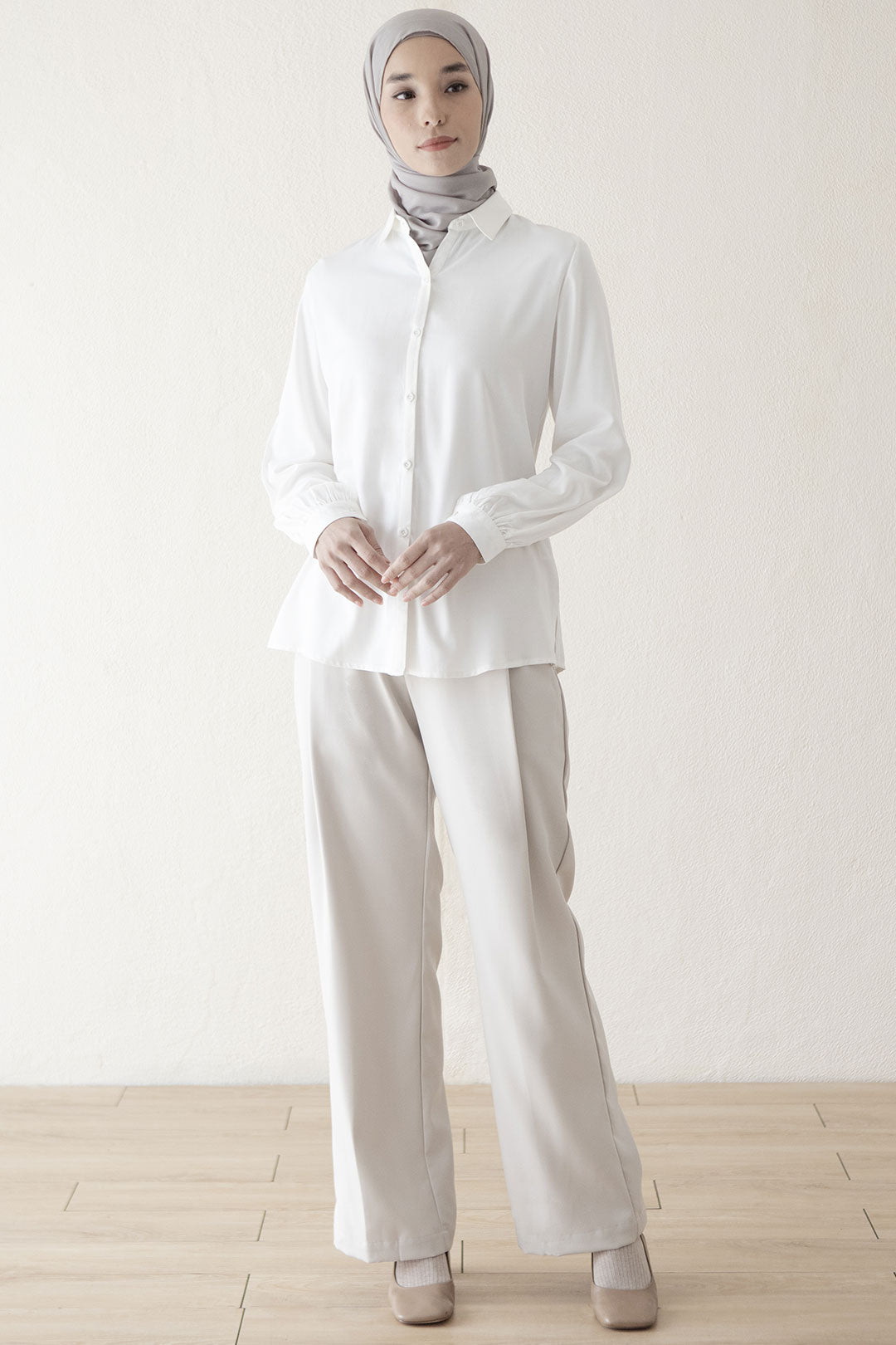 Offwhite Darya