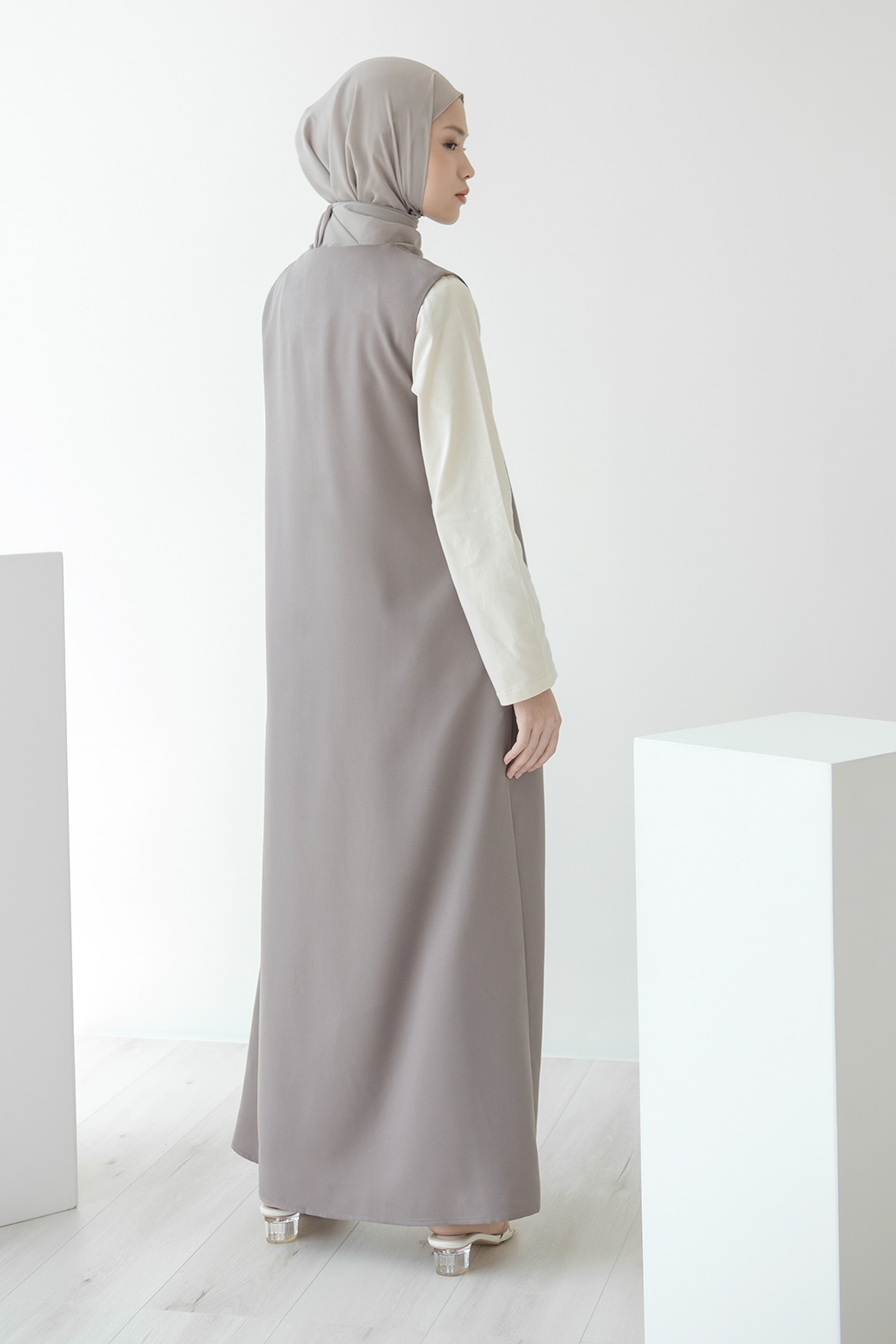 Dark Taupe Arraya