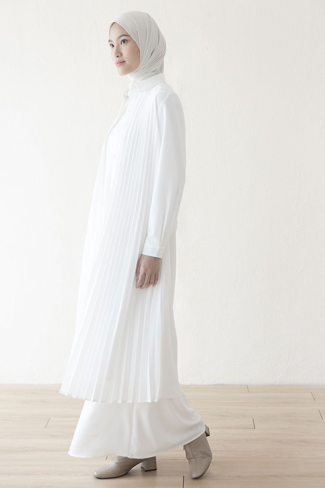 Offwhite Vikrama