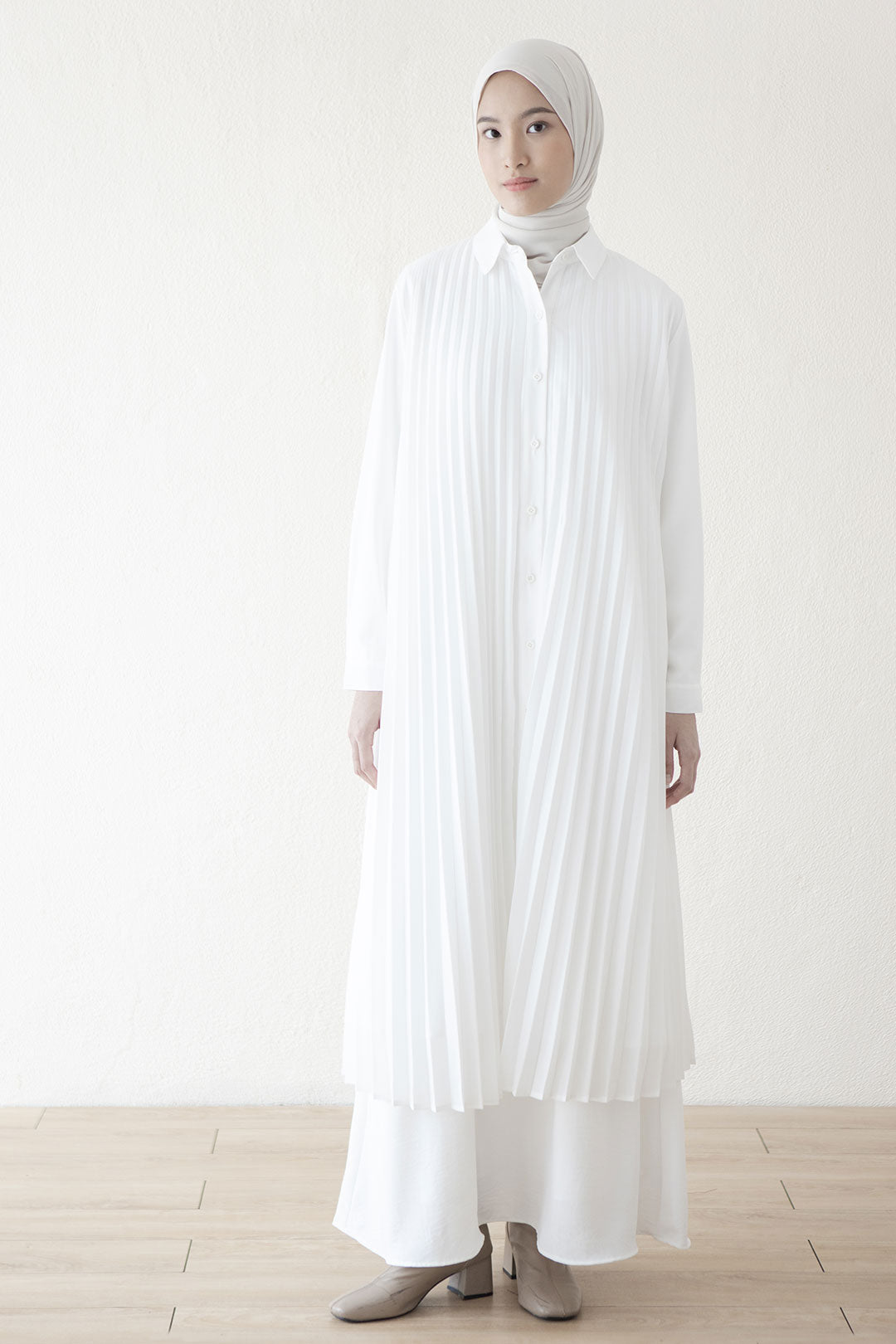 Offwhite Vikrama