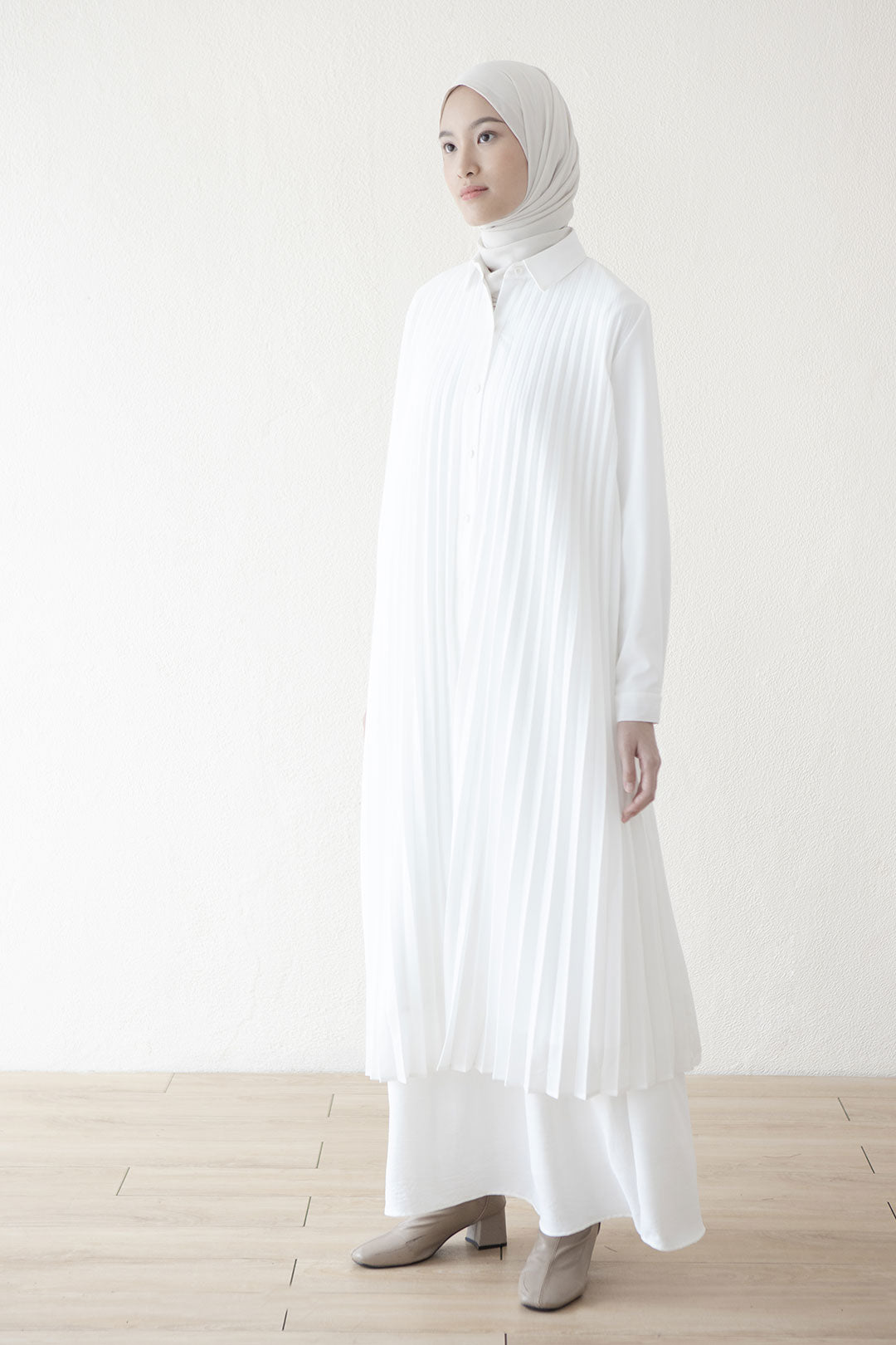 Offwhite Vikrama