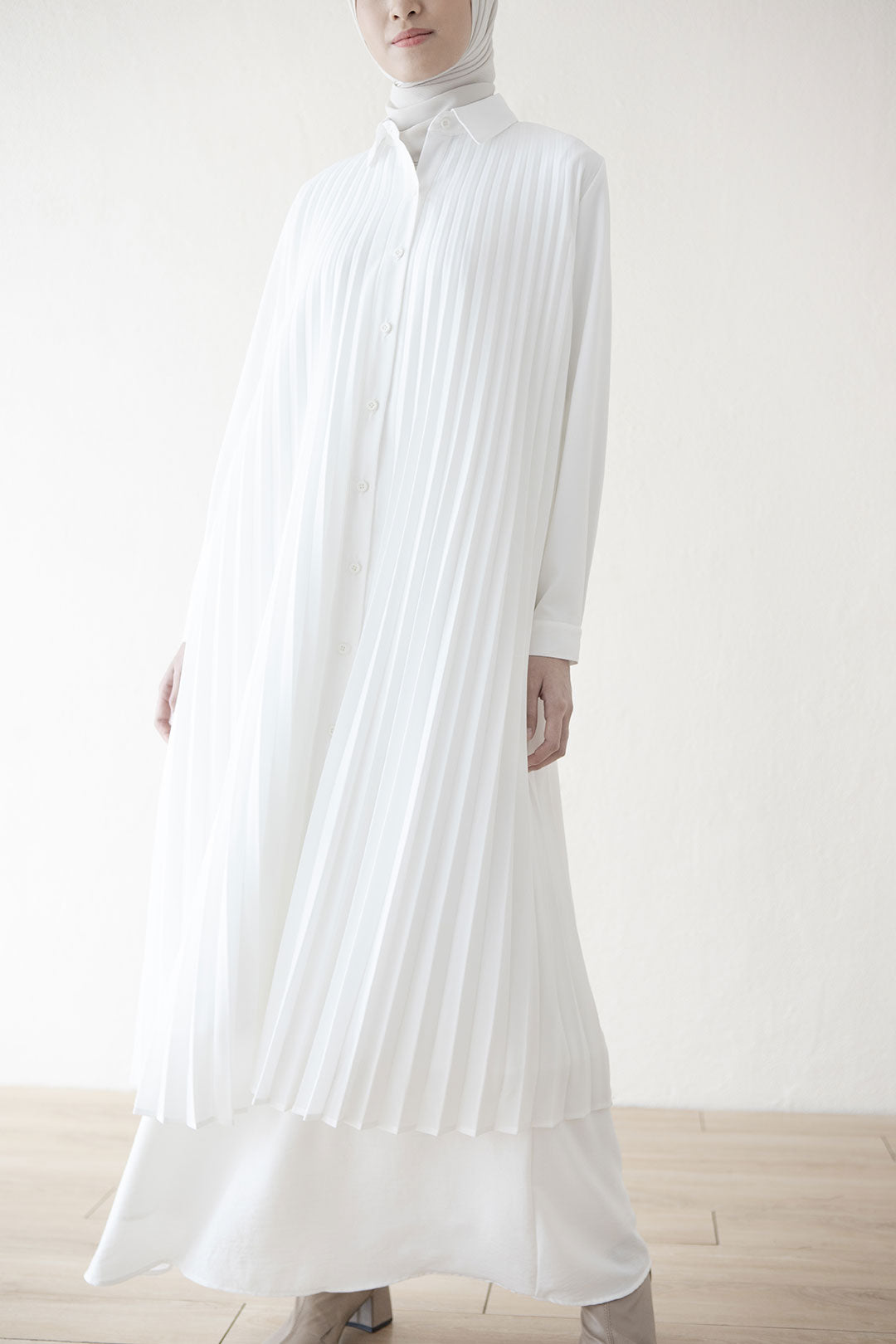 Offwhite Vikrama
