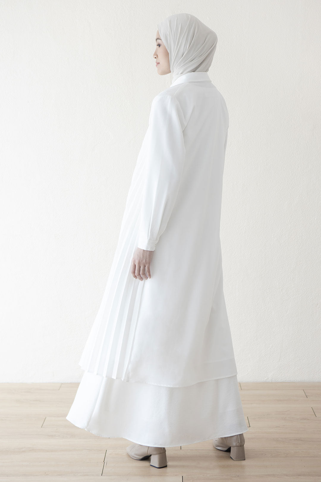 Offwhite Vikrama