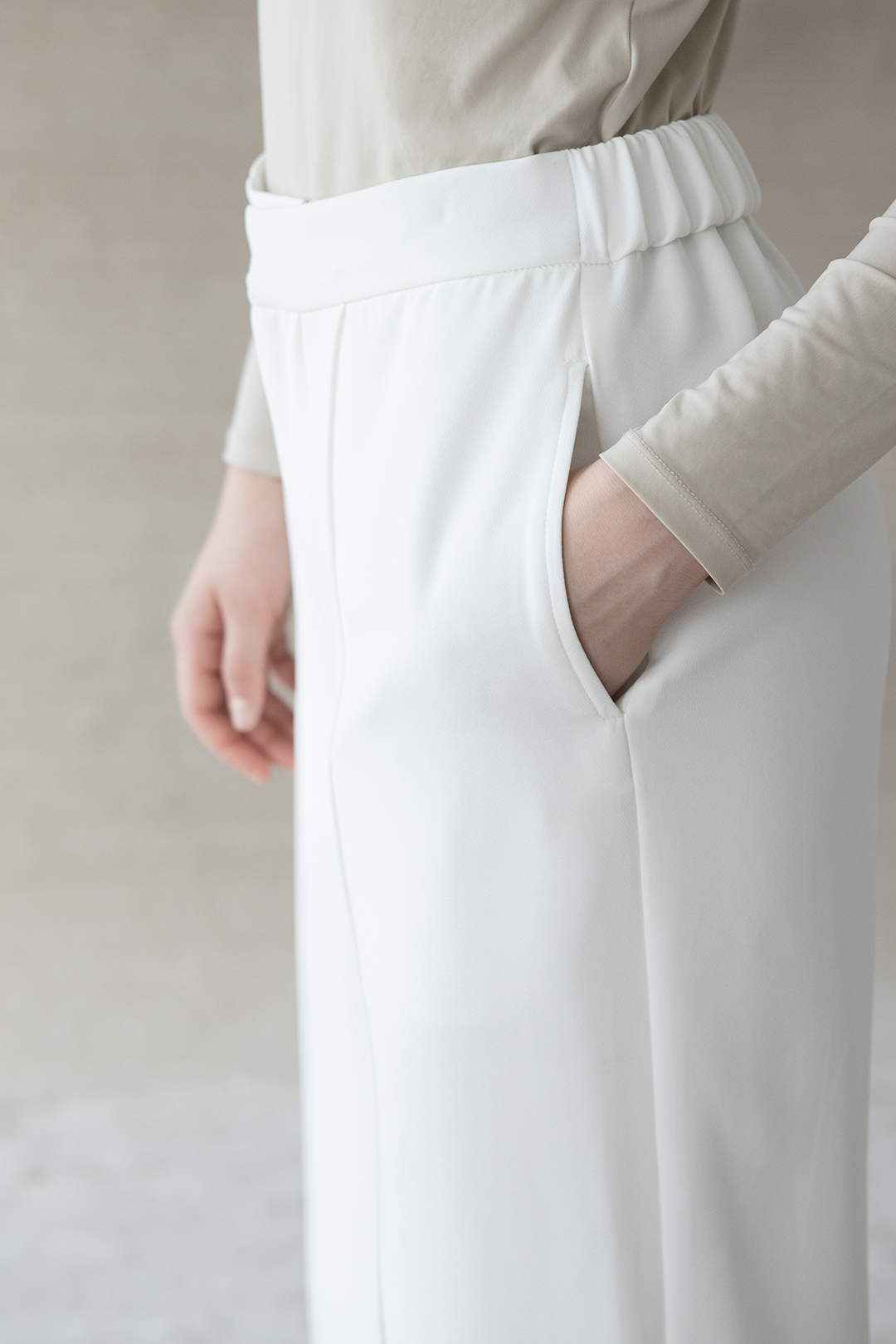 Offwhite Adara