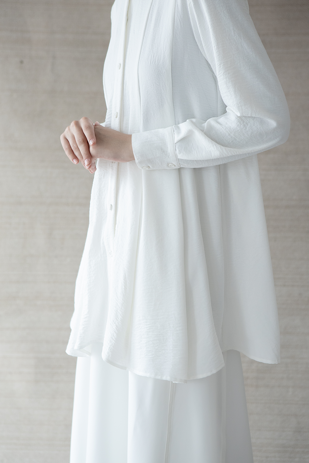 Offwhite Anggita