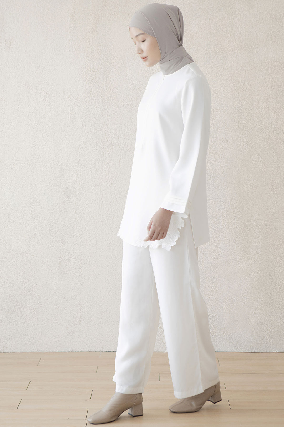 Offwhite Champa
