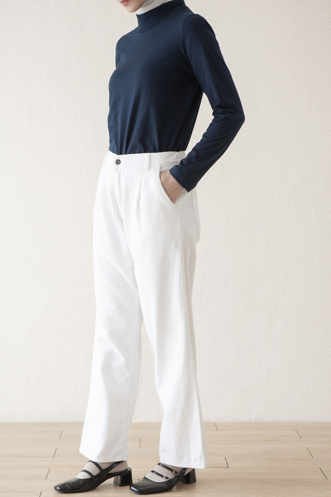 Offwhite Asraya