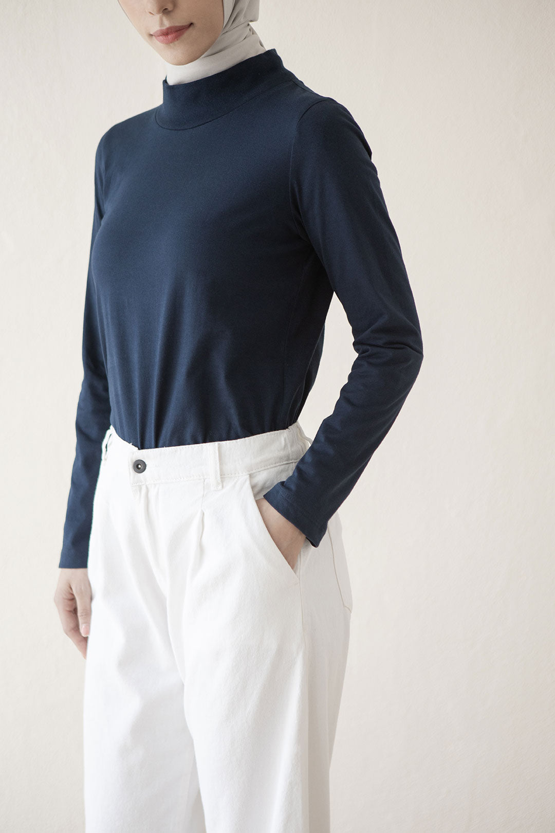 Offwhite Asraya