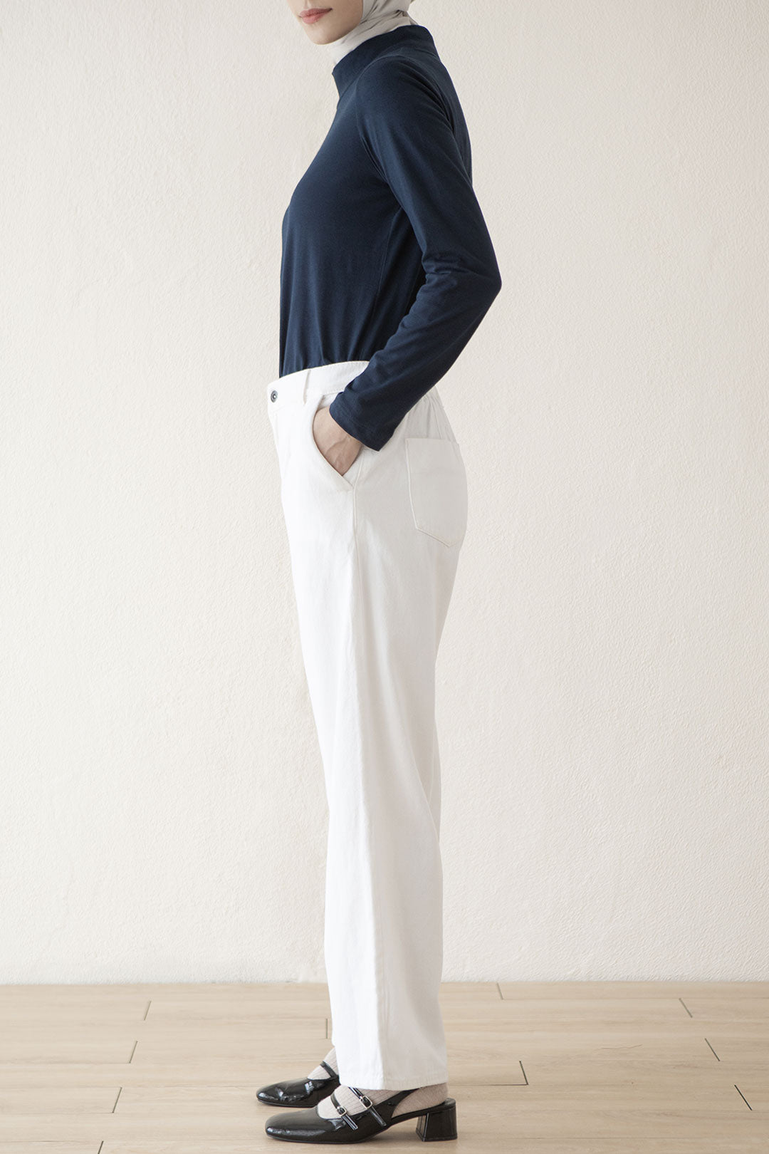 Offwhite Asraya