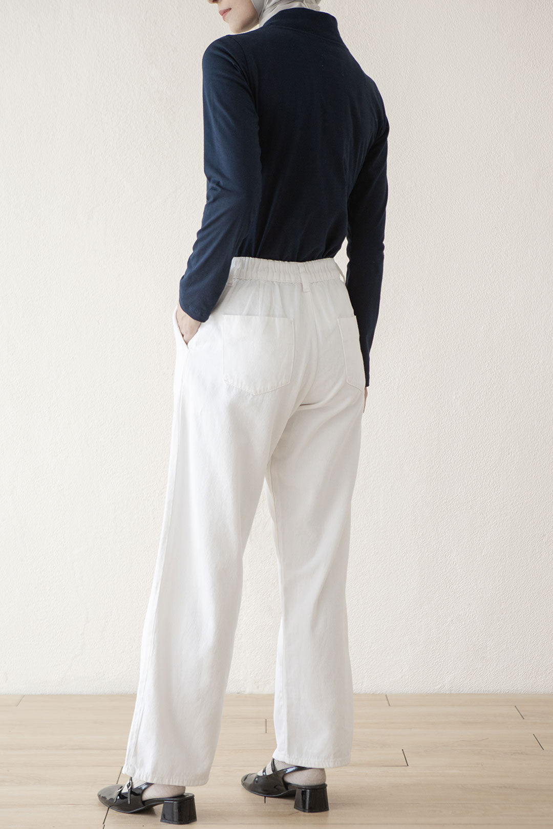Offwhite Asraya