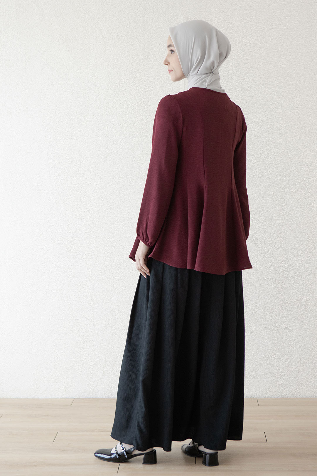 Deep Maroon Dirandra