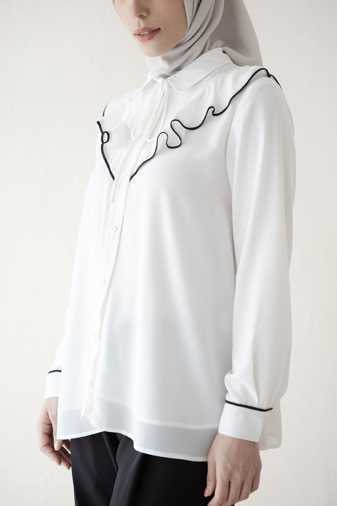 Offwhite Arindra