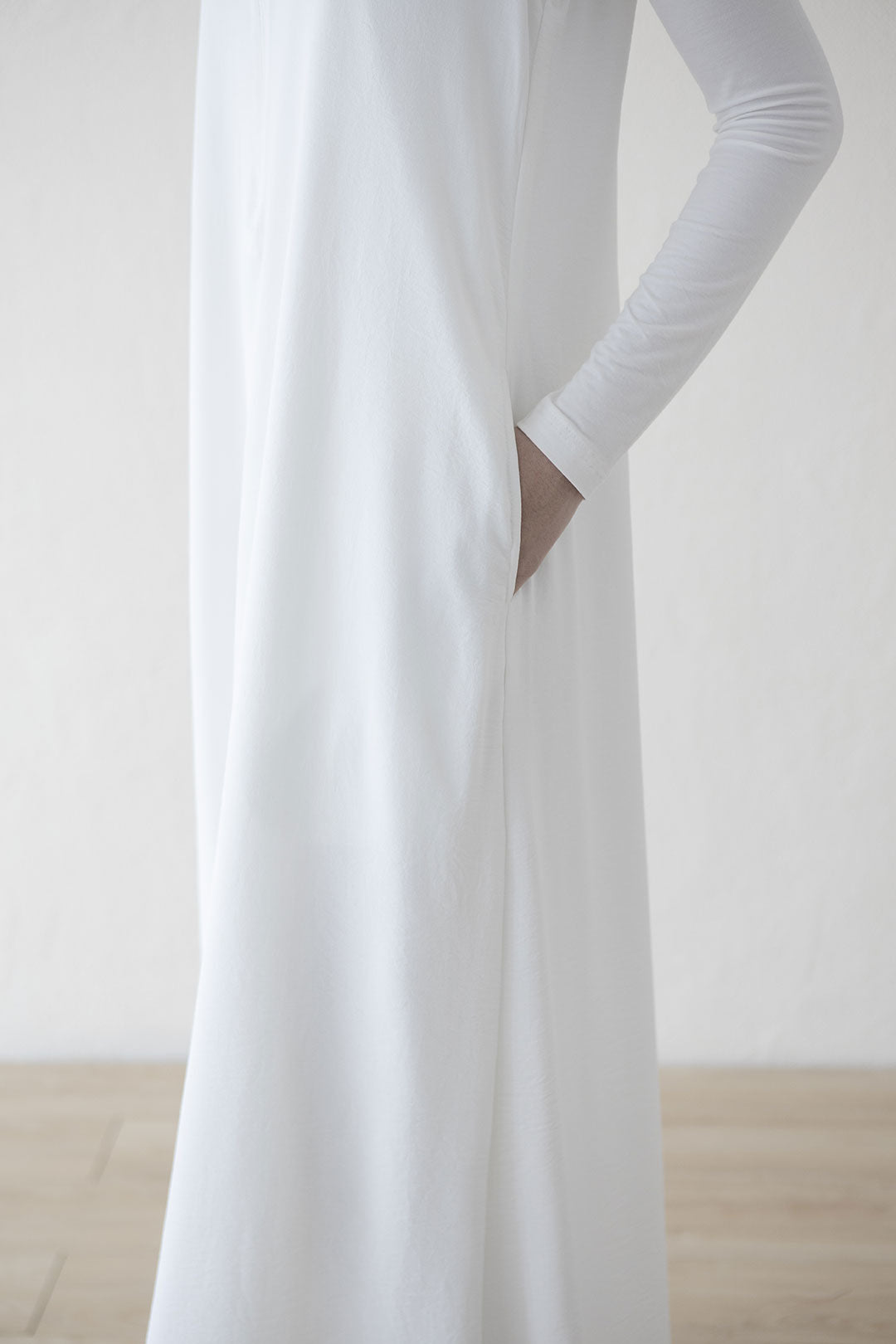 Offwhite Canting