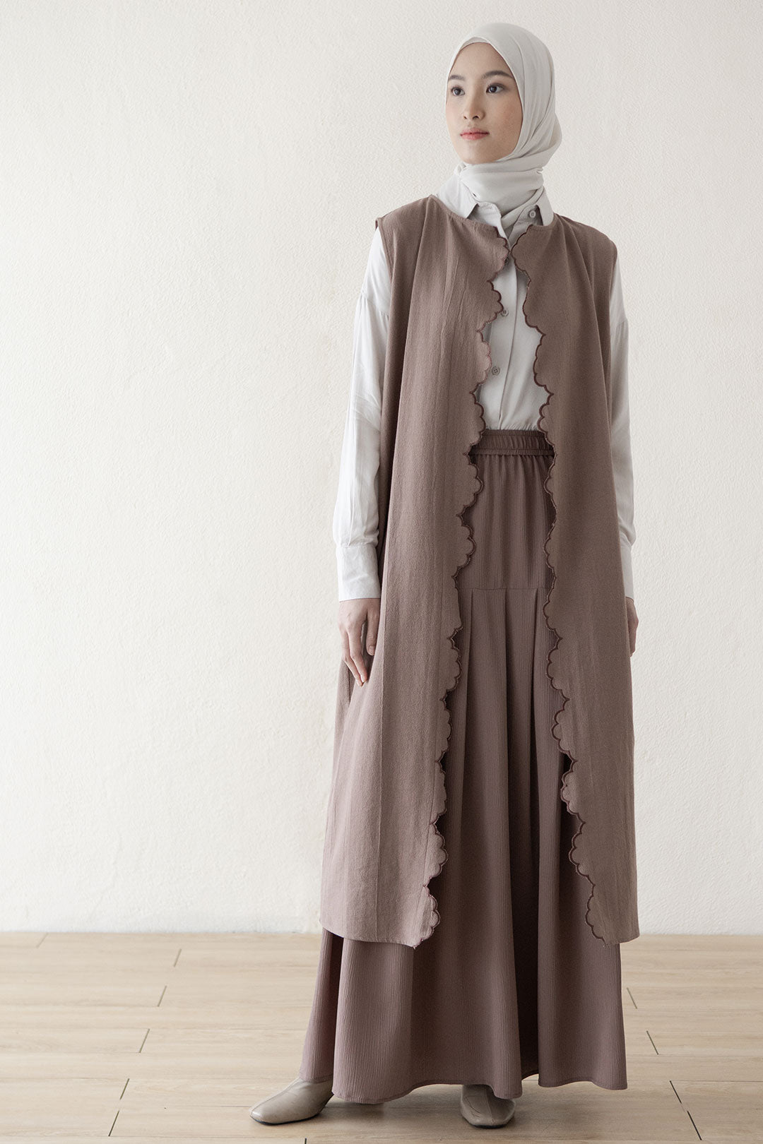 Milo Ravika Outer