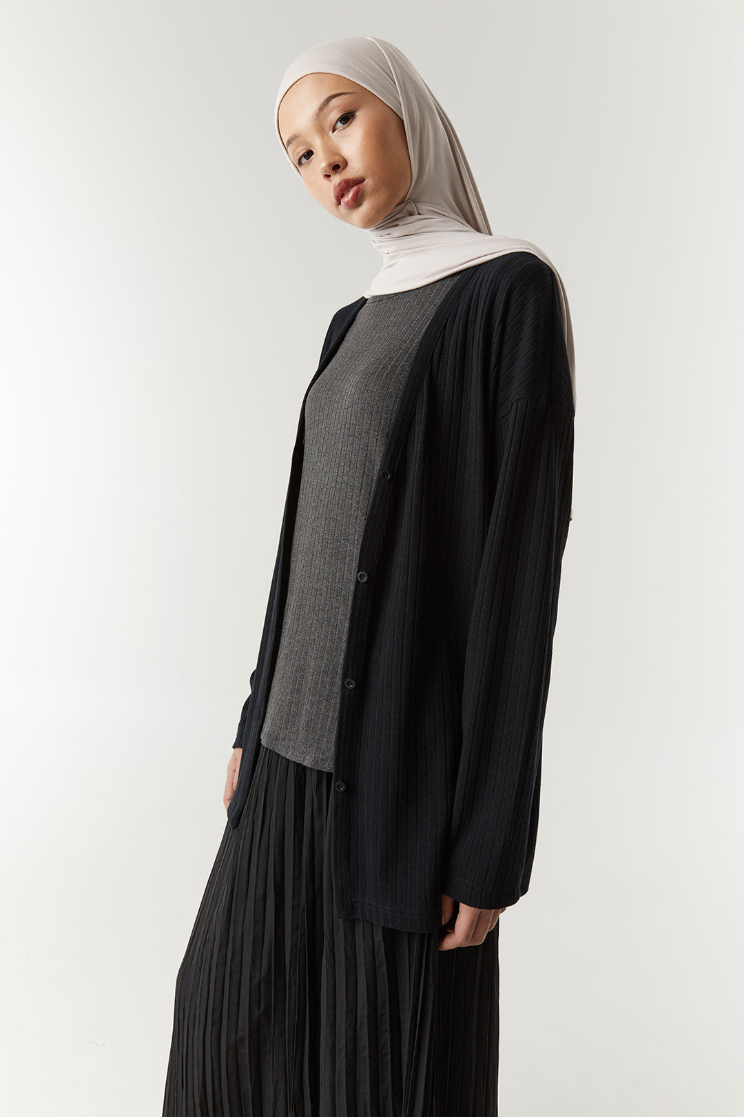 Black Anvi Cardigan