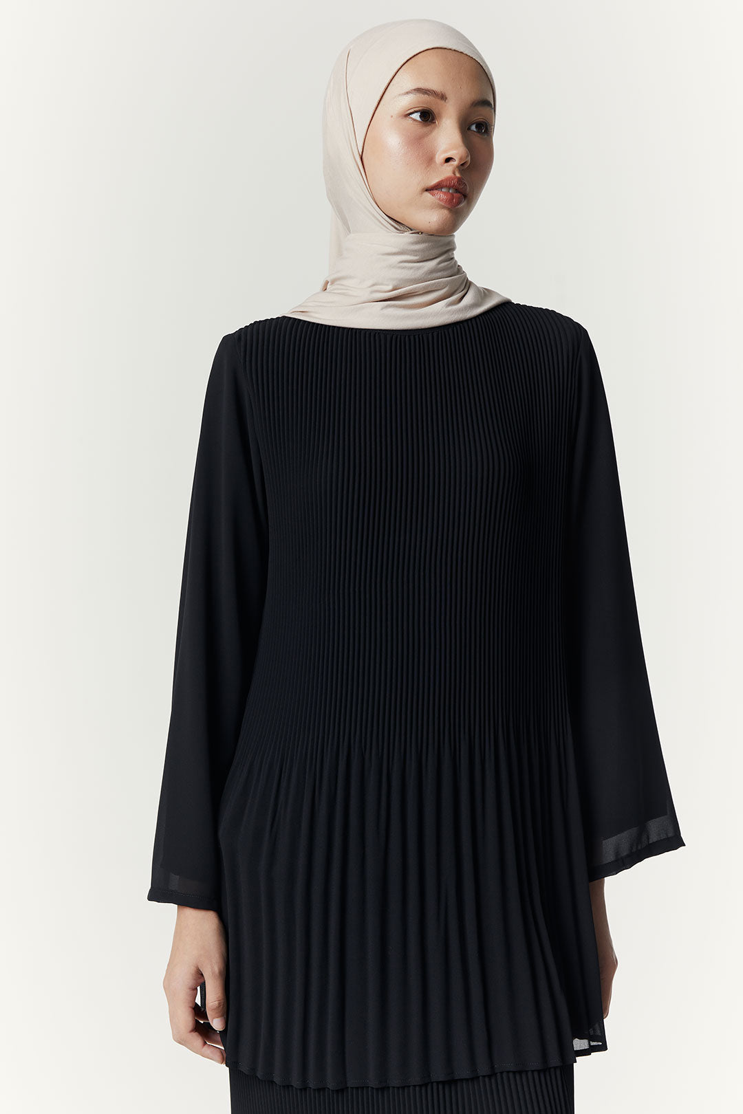 Black Ellinari