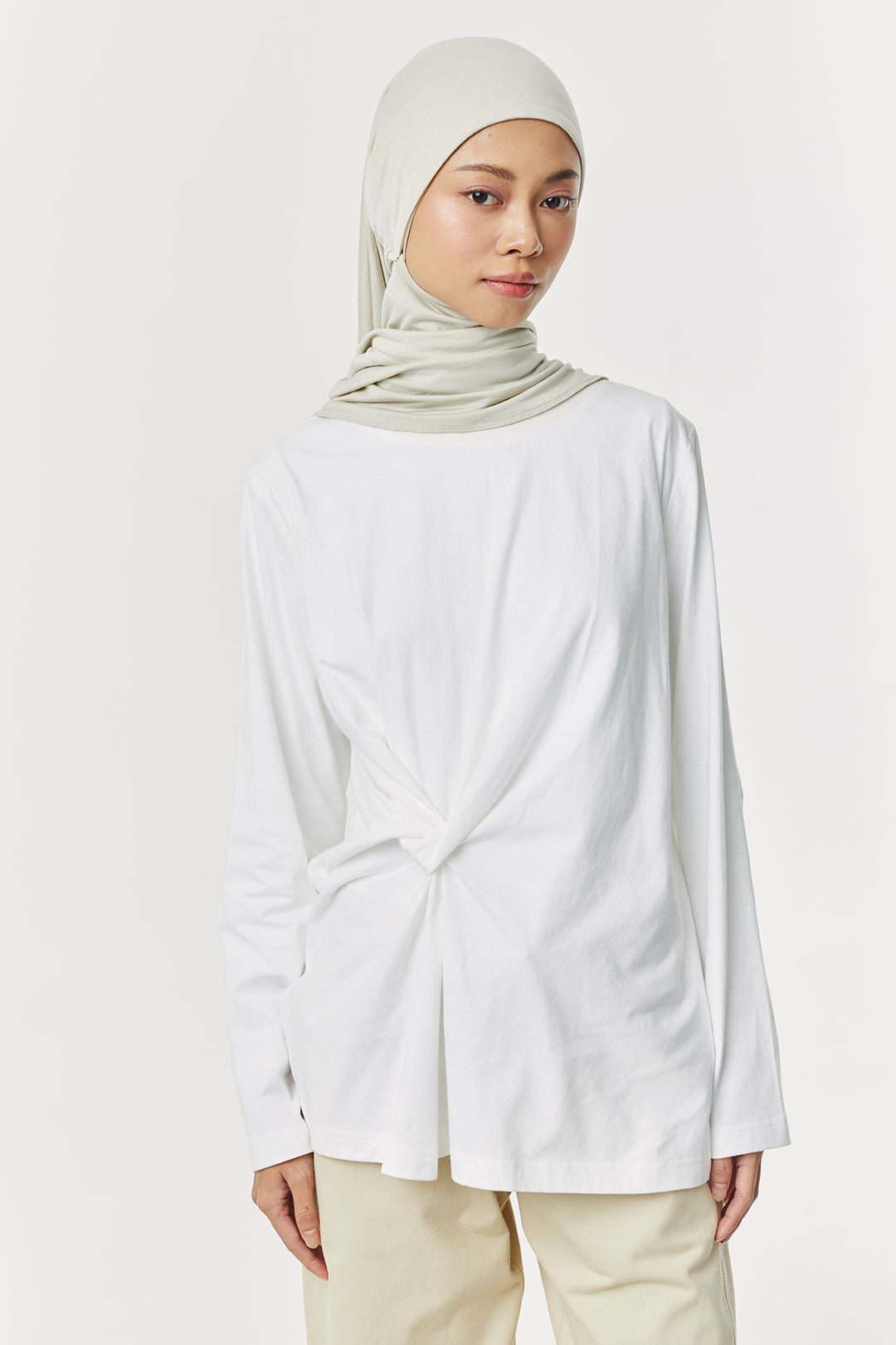 Offwhite Avira