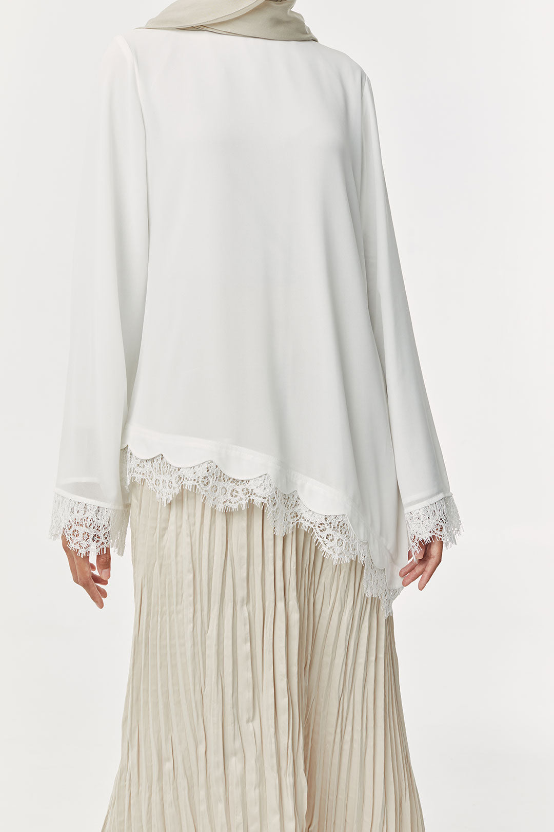 Offwhite Dhyani