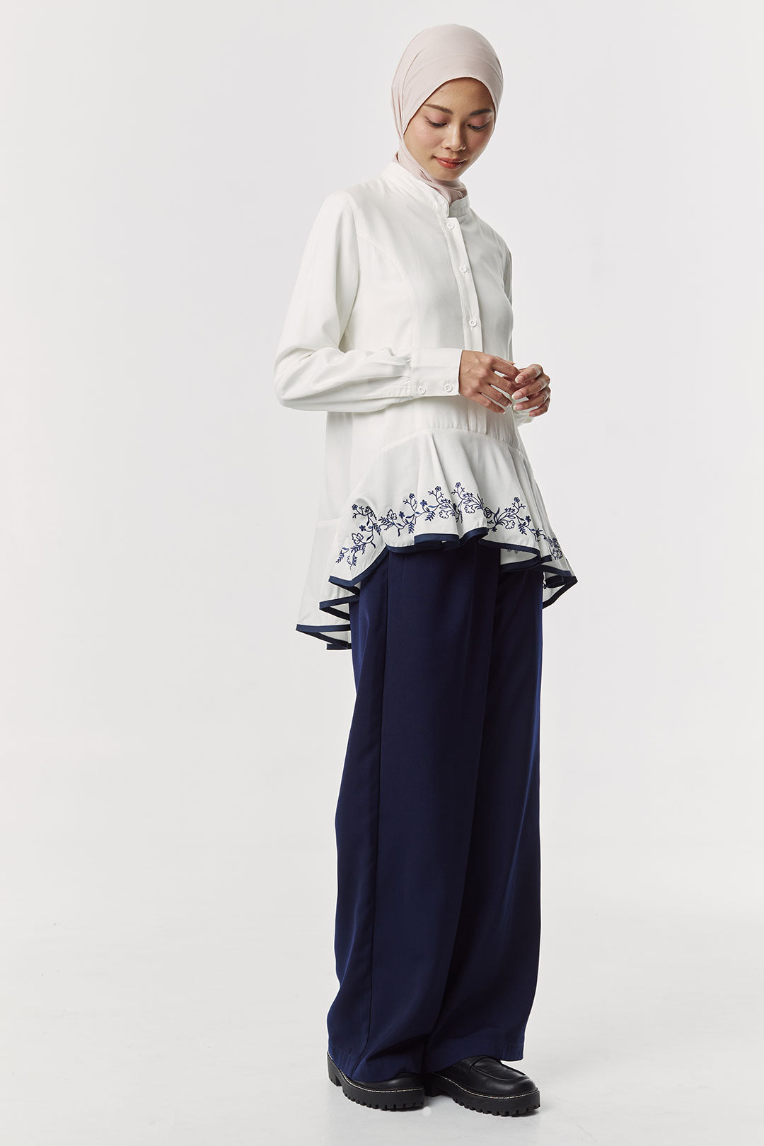 Offwhite Arelle