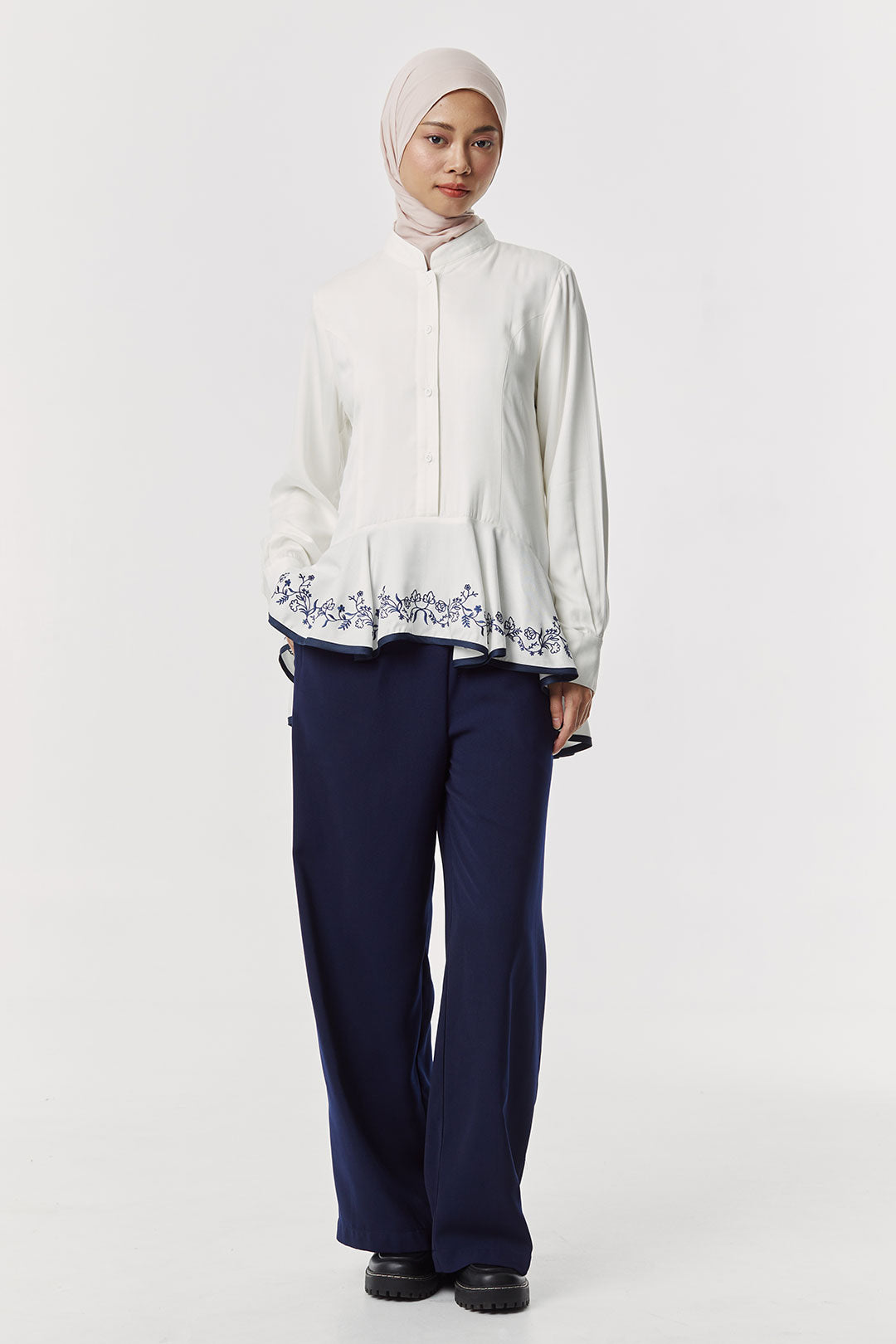 Offwhite Arelle
