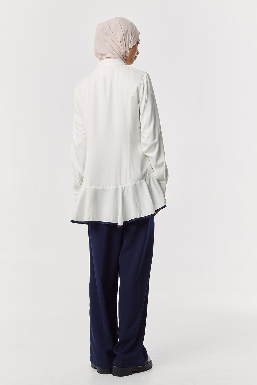 Offwhite Arelle