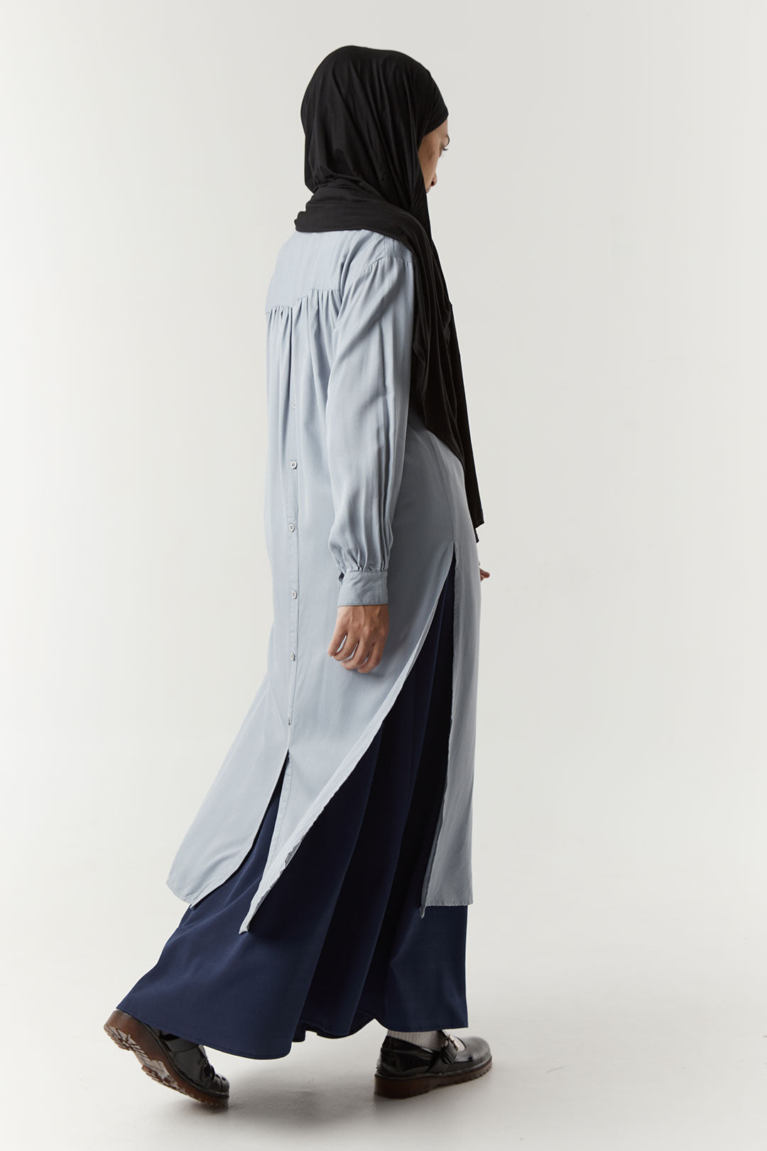 Light Blue Tari