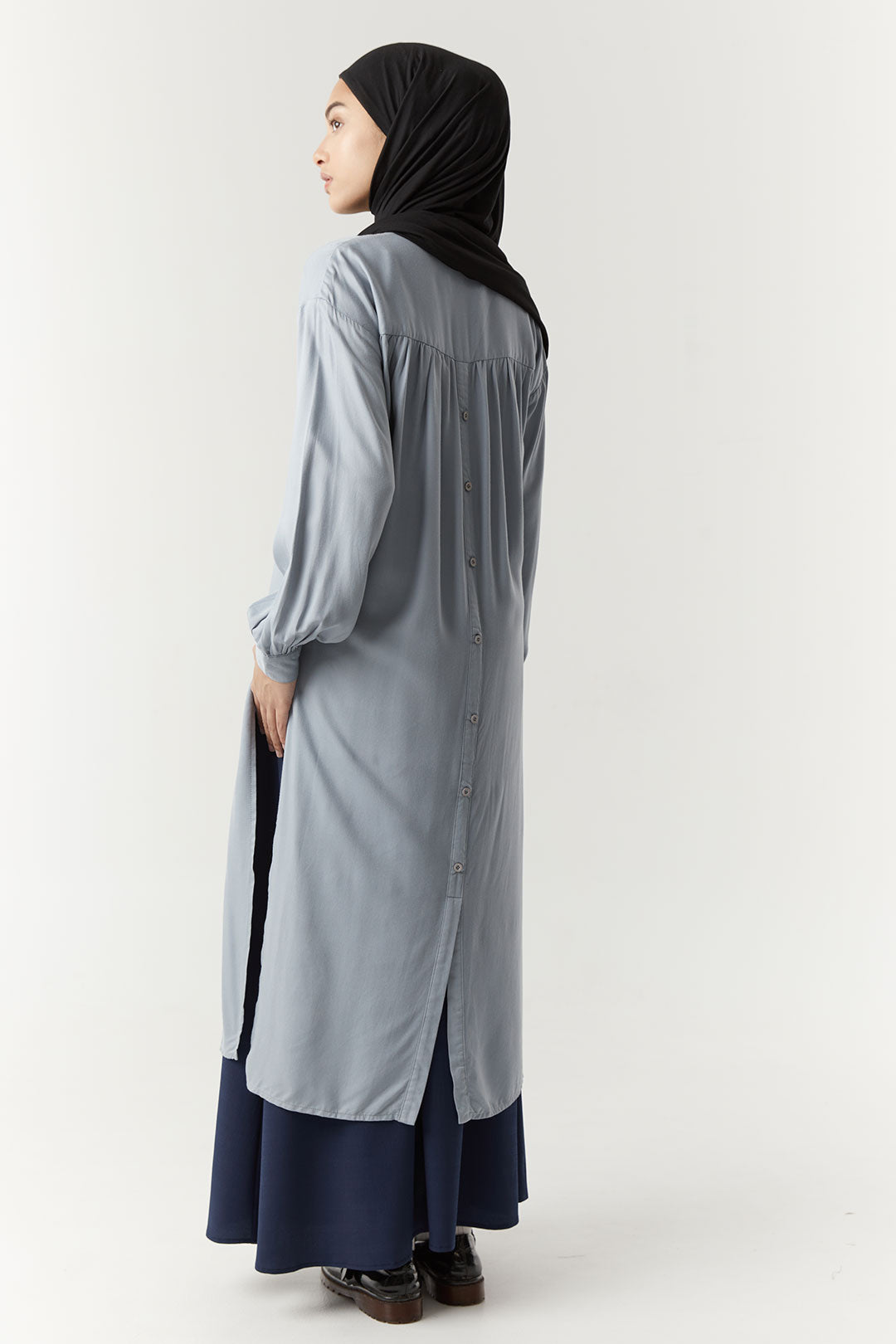 Light Blue Tari