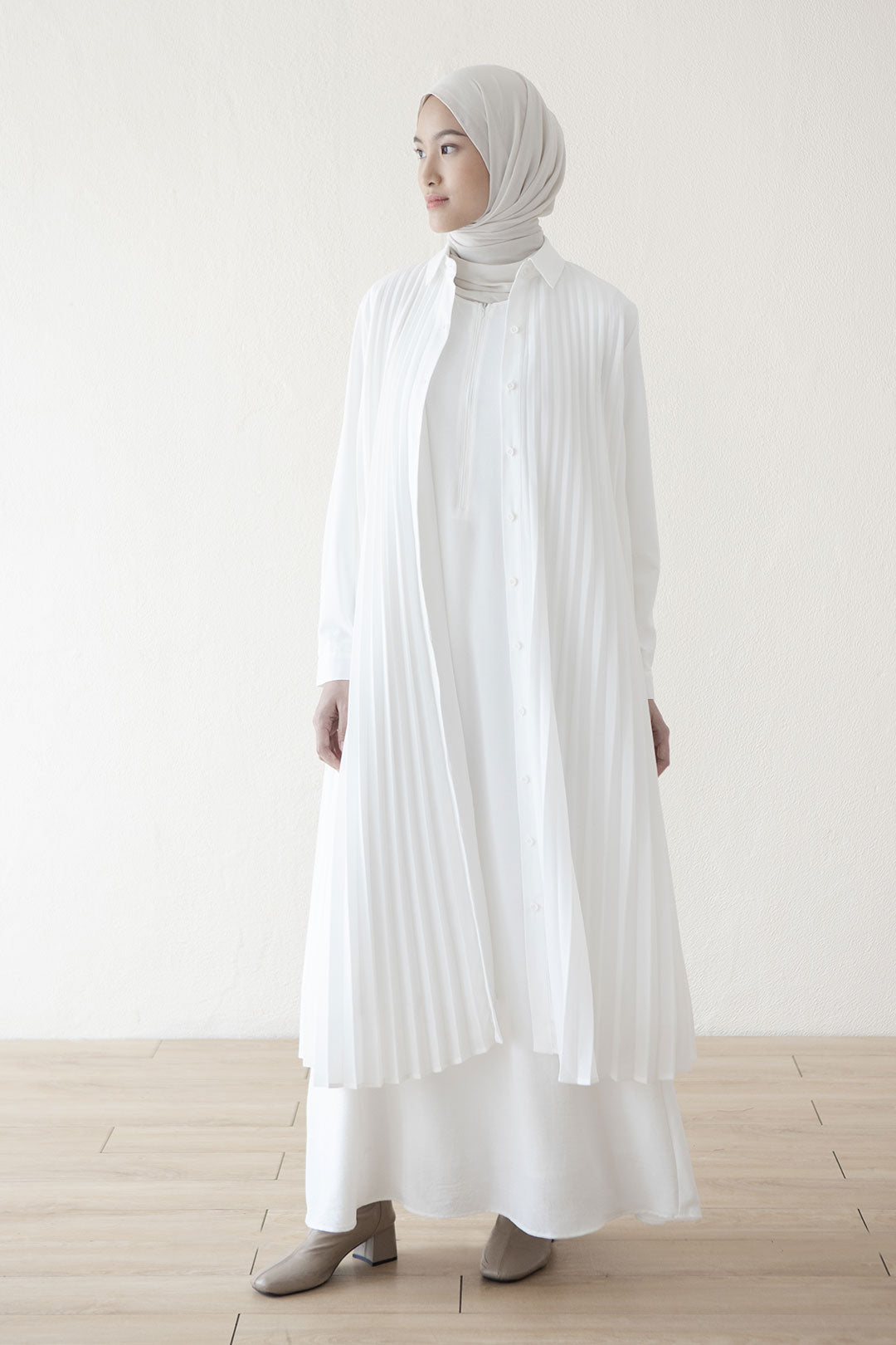 Offwhite Vikrama