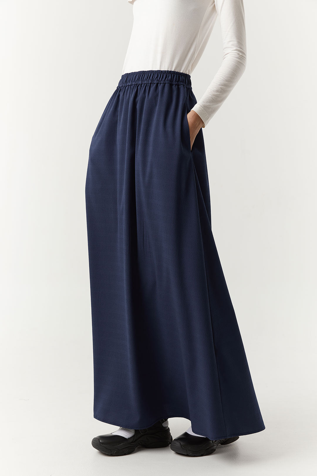 Navy Andari