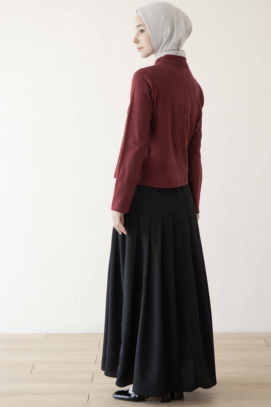 Burgundy Nararya