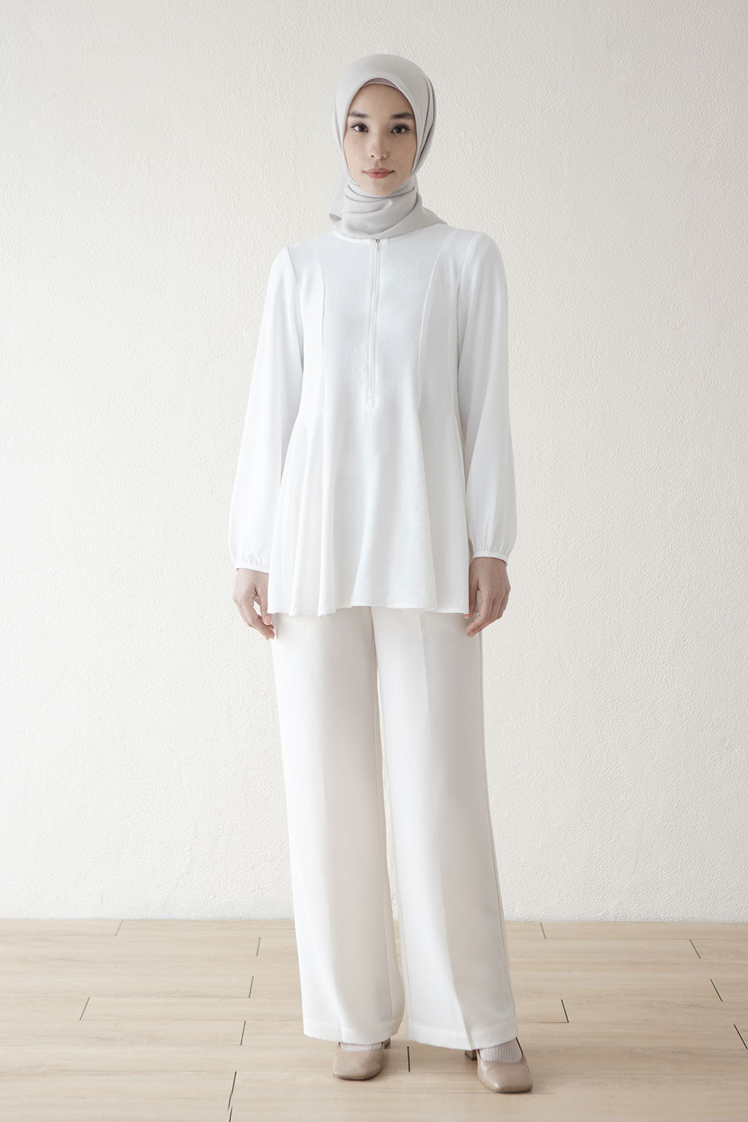 Offwhite Dirandra