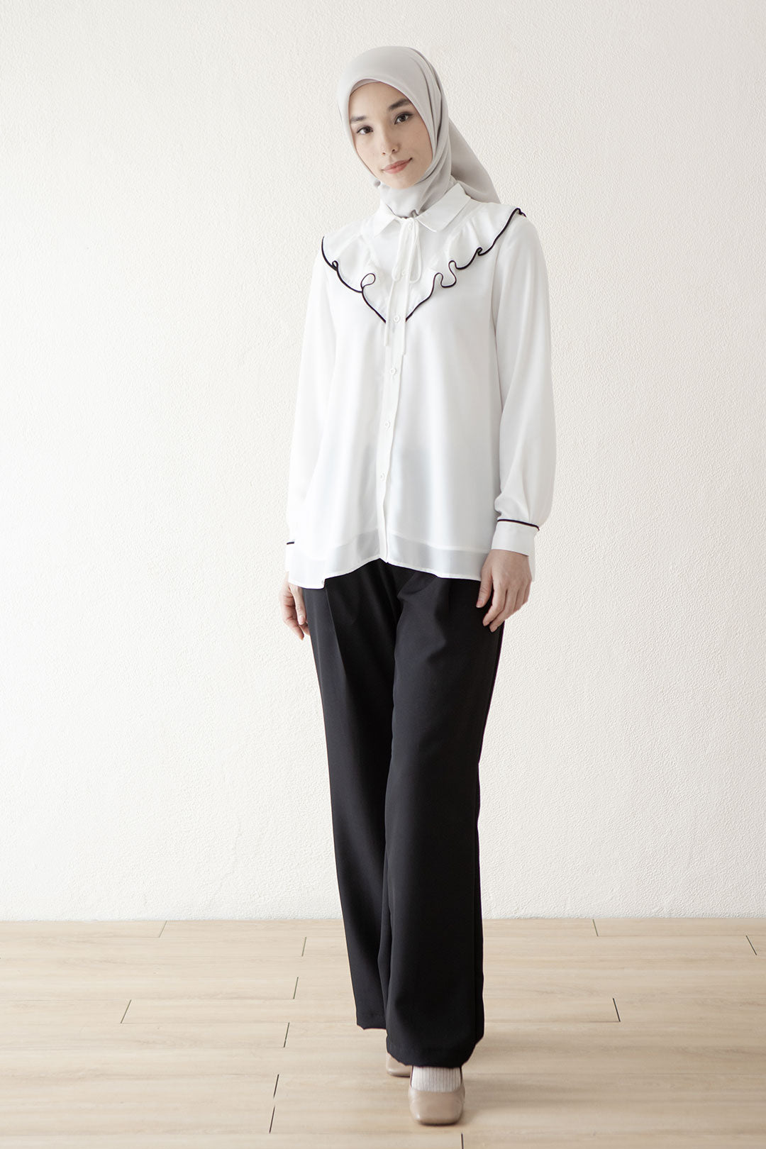 Offwhite Arindra