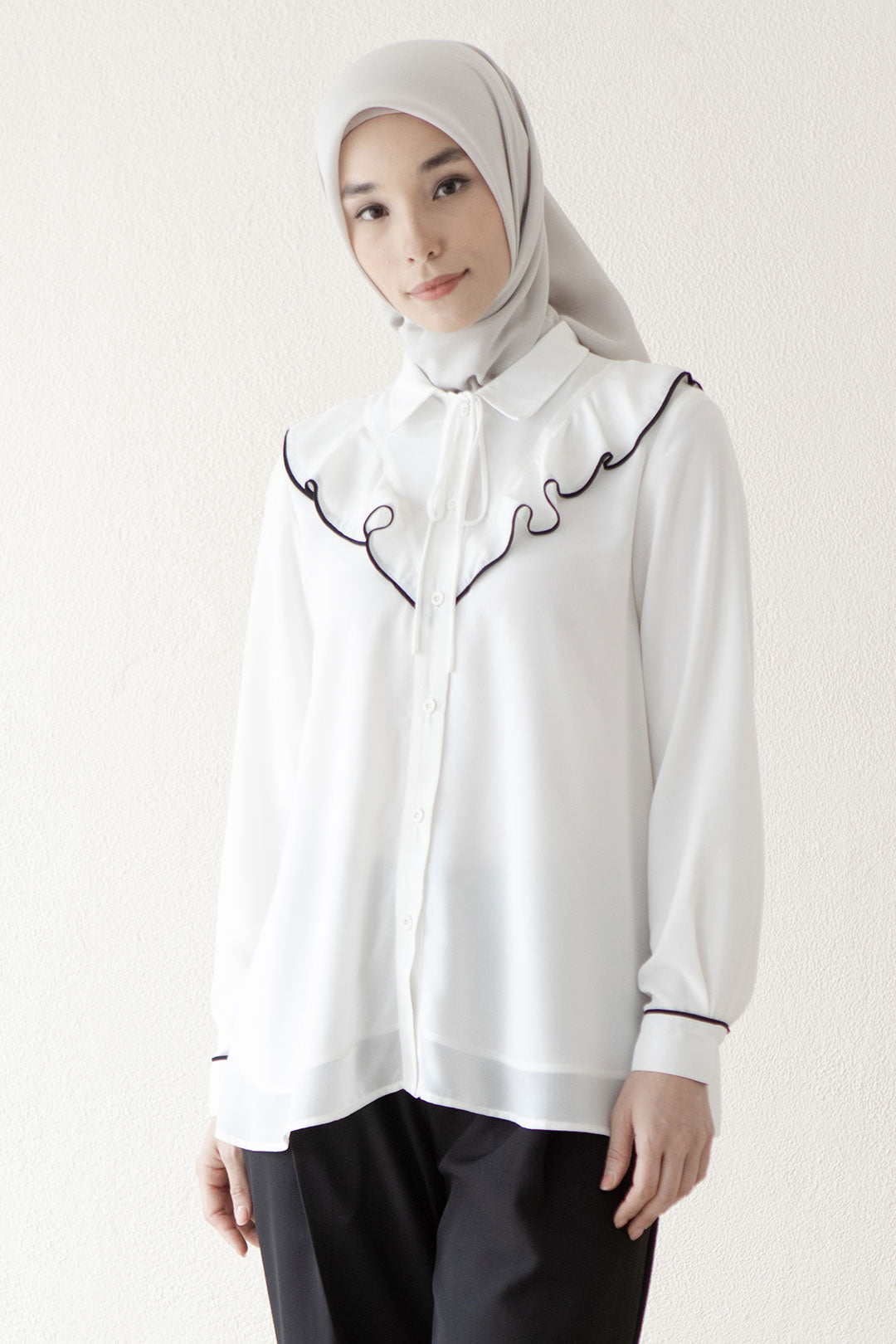 Offwhite Arindra