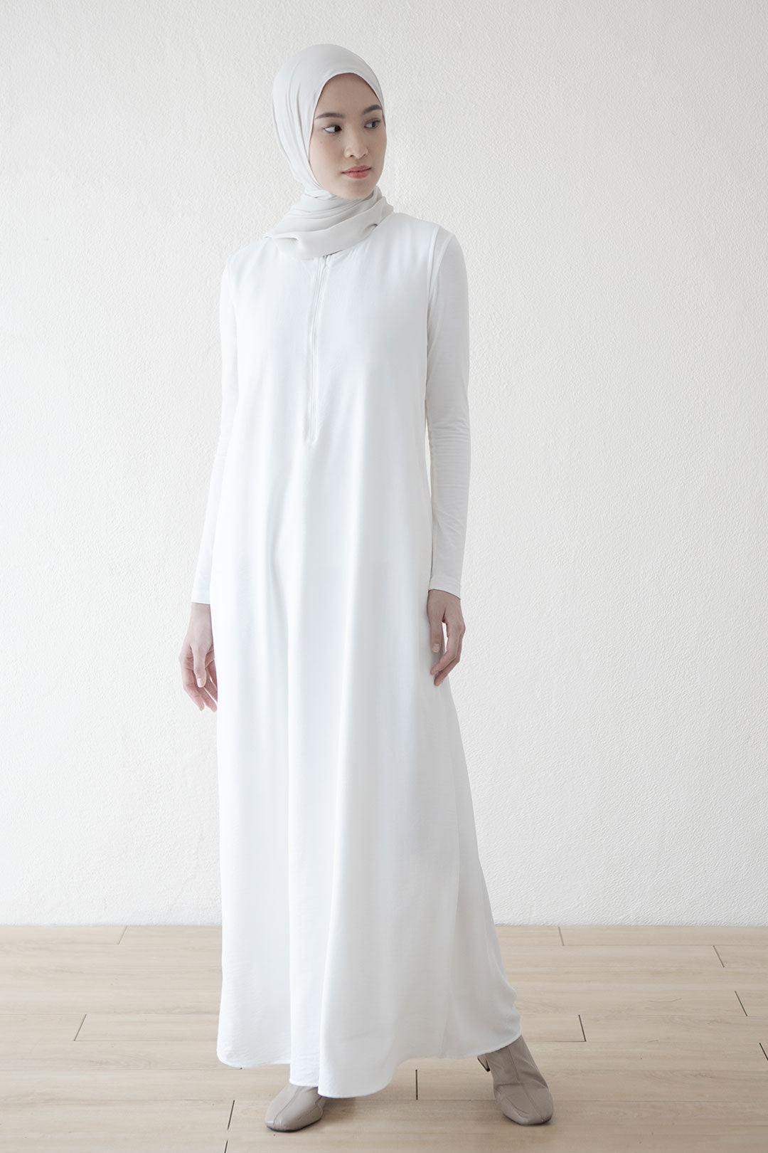 Offwhite Canting