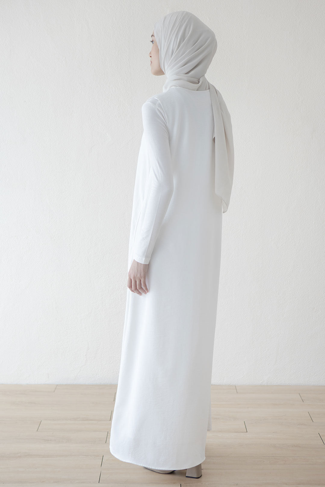 Offwhite Canting