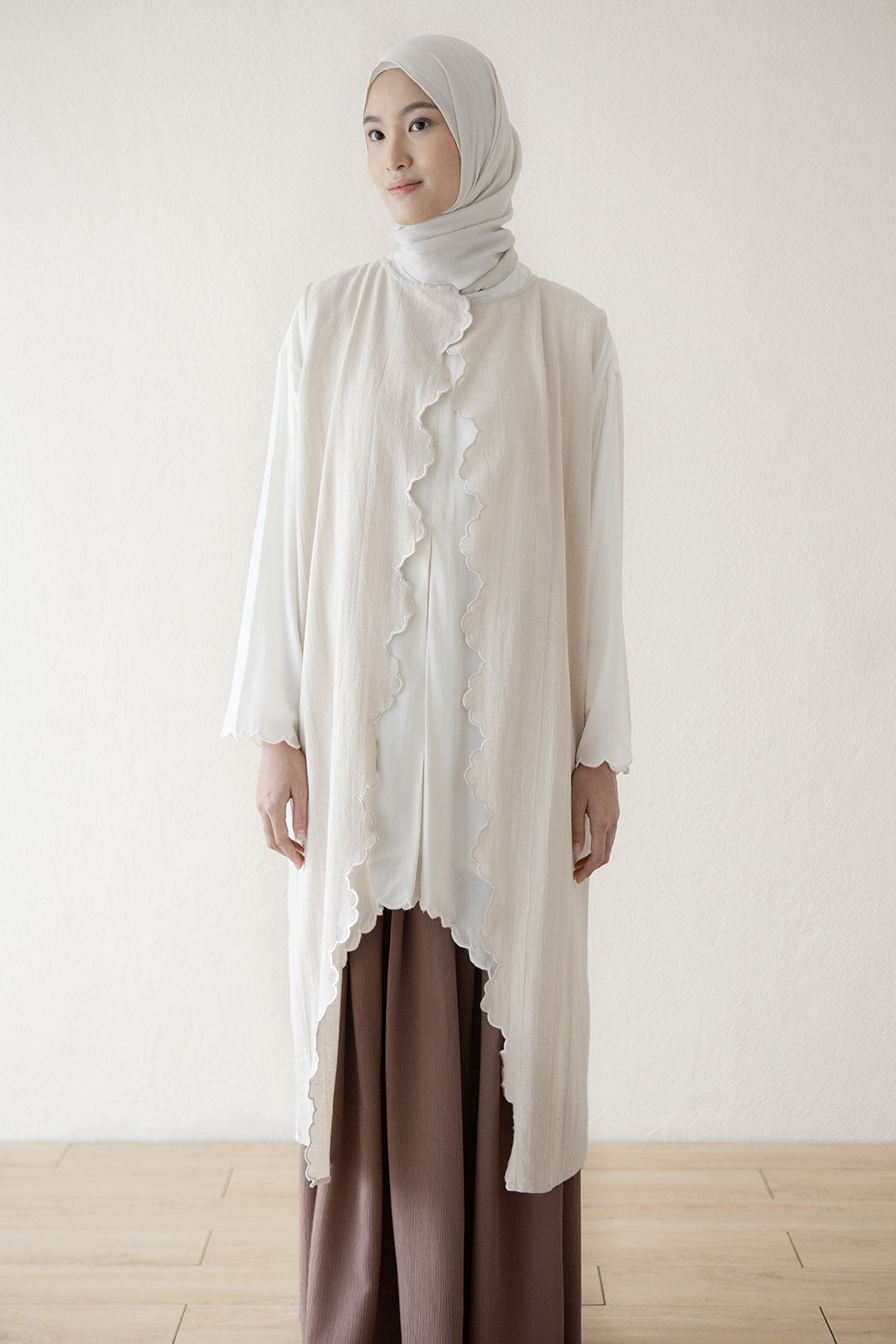 Ivory Ravika Outer