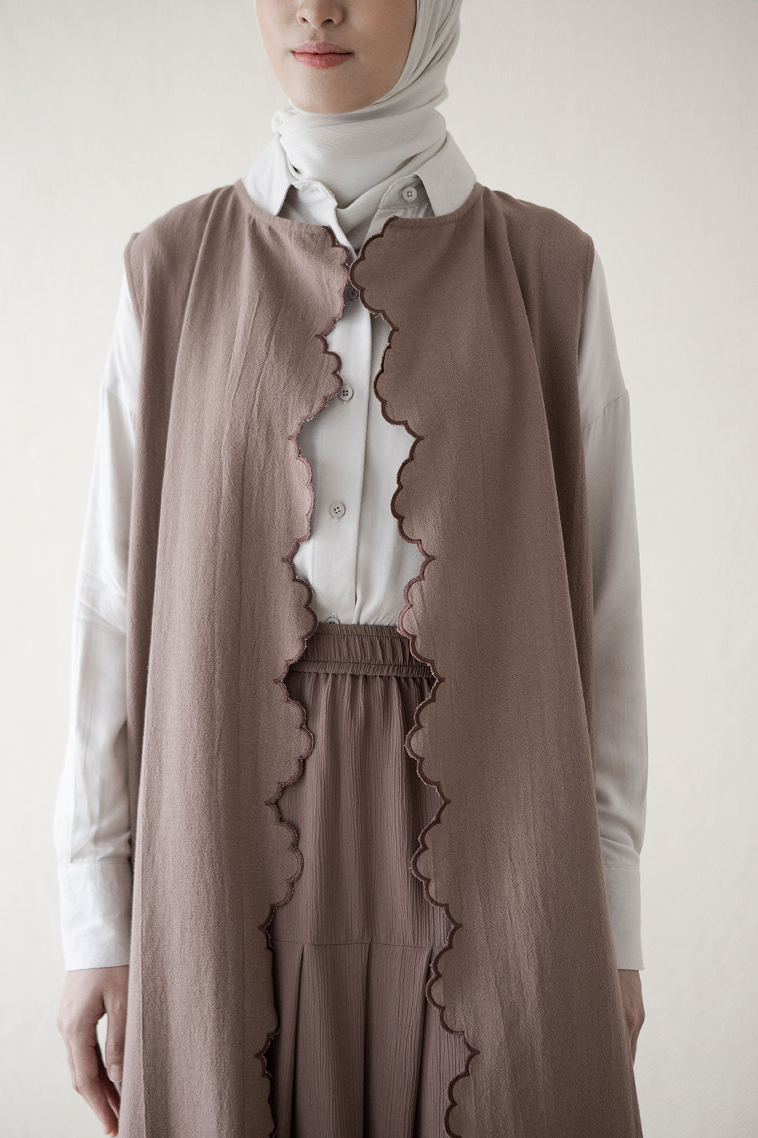 Milo Ravika Outer