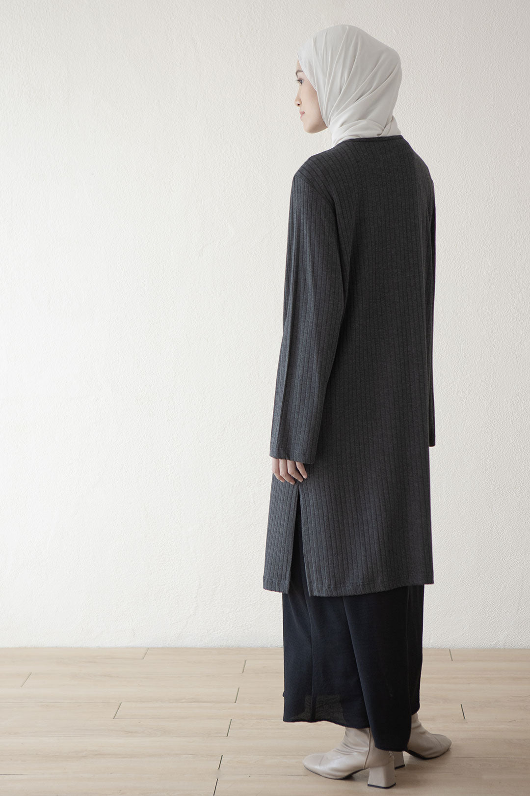 Charcoal Ruci Outer