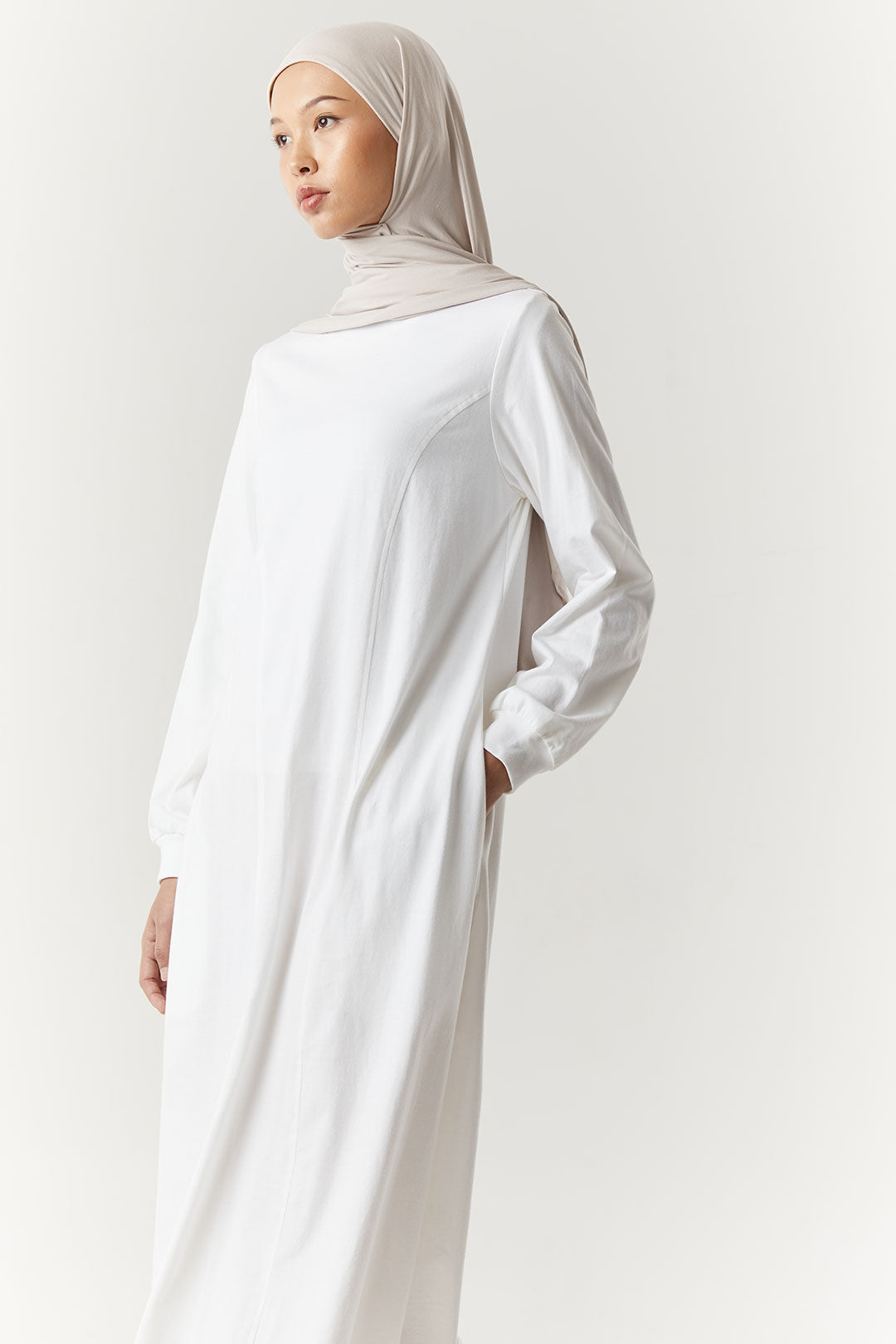Offwhite Akandra