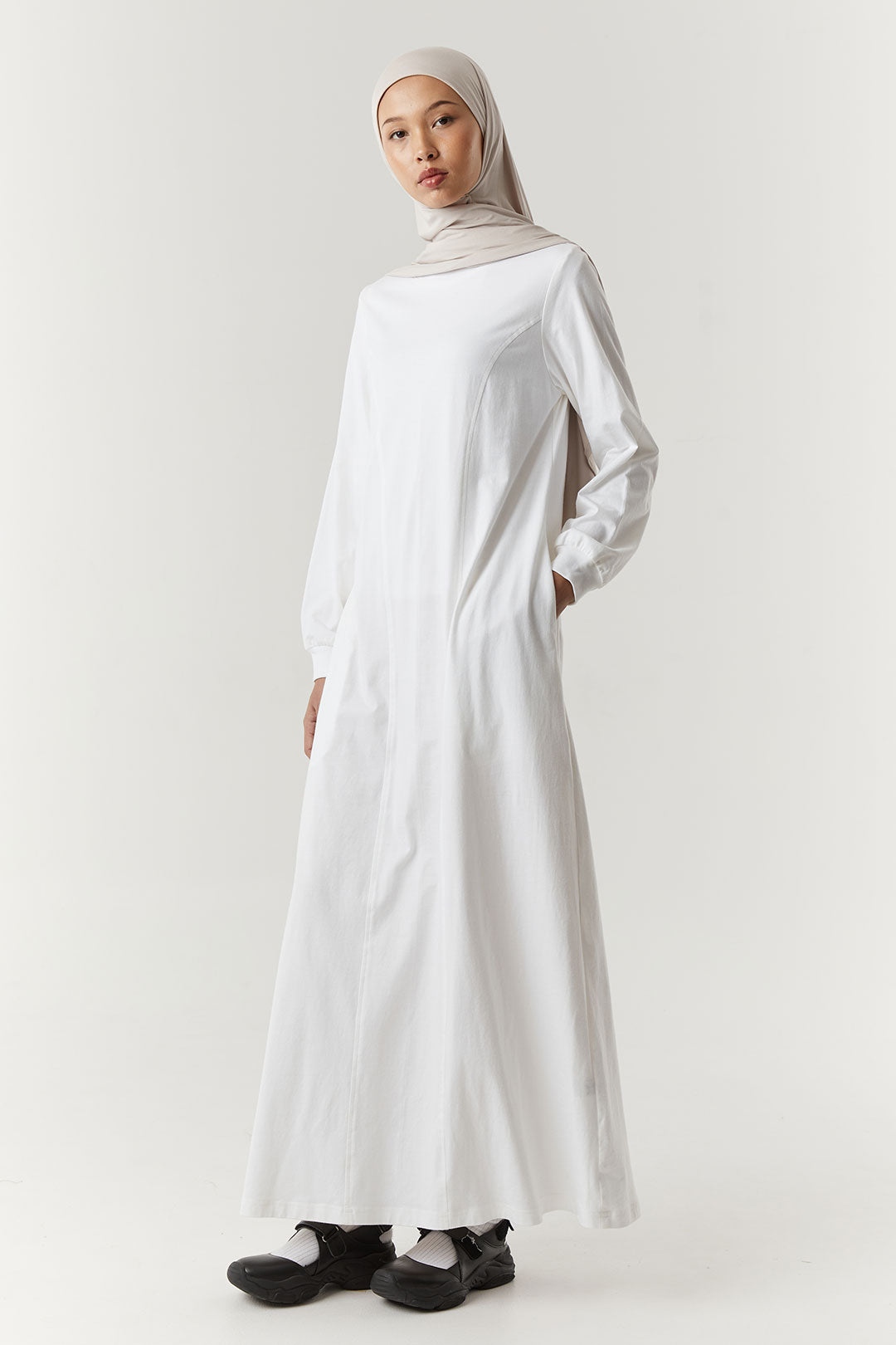 Offwhite Akandra