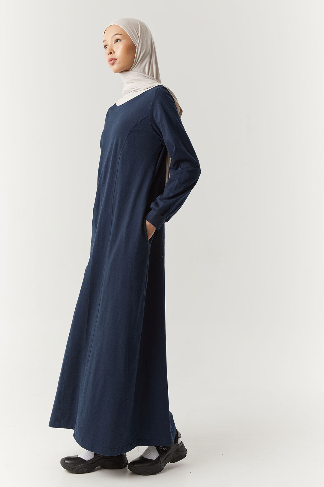 Navy Akandra