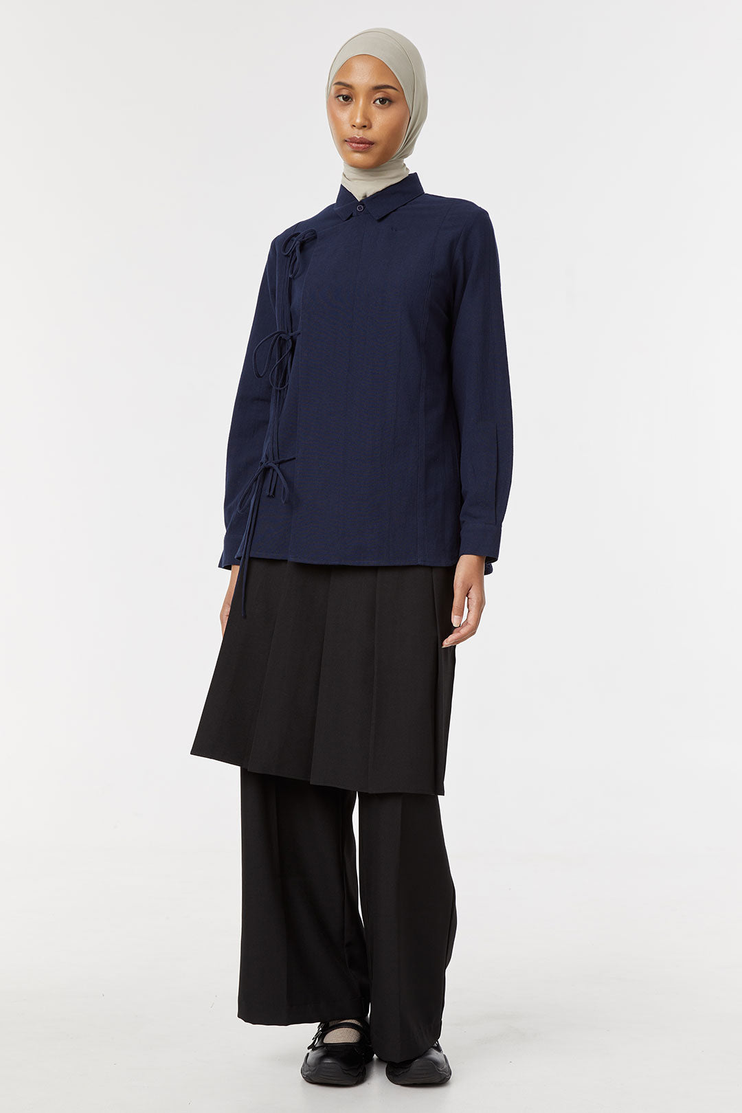 Navy Mahesvara