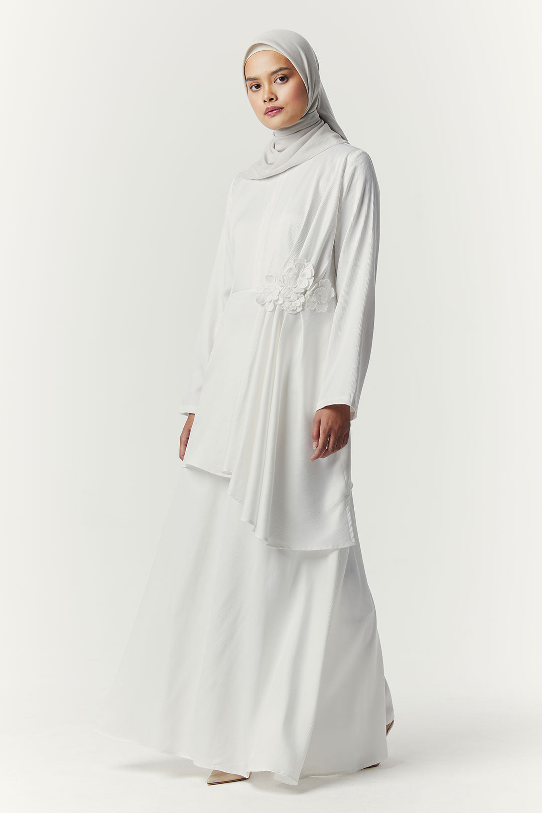 Offwhite Sekar Candrani