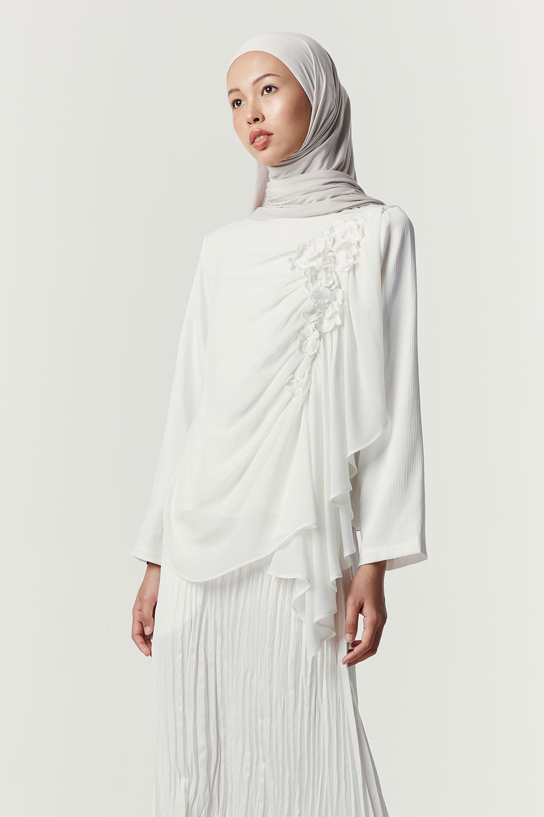 Offwhite Sekar Ayu