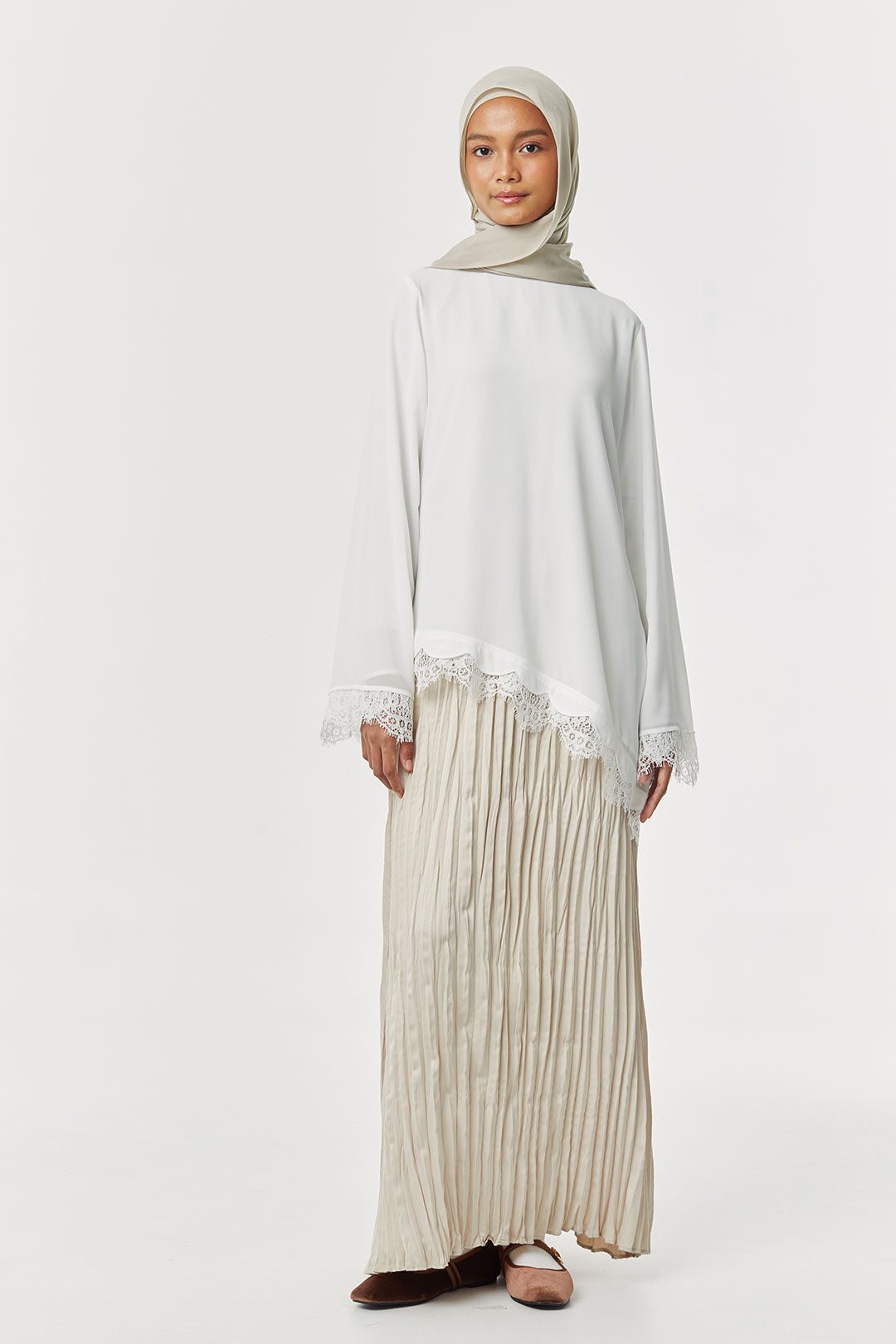 Offwhite Dhyani
