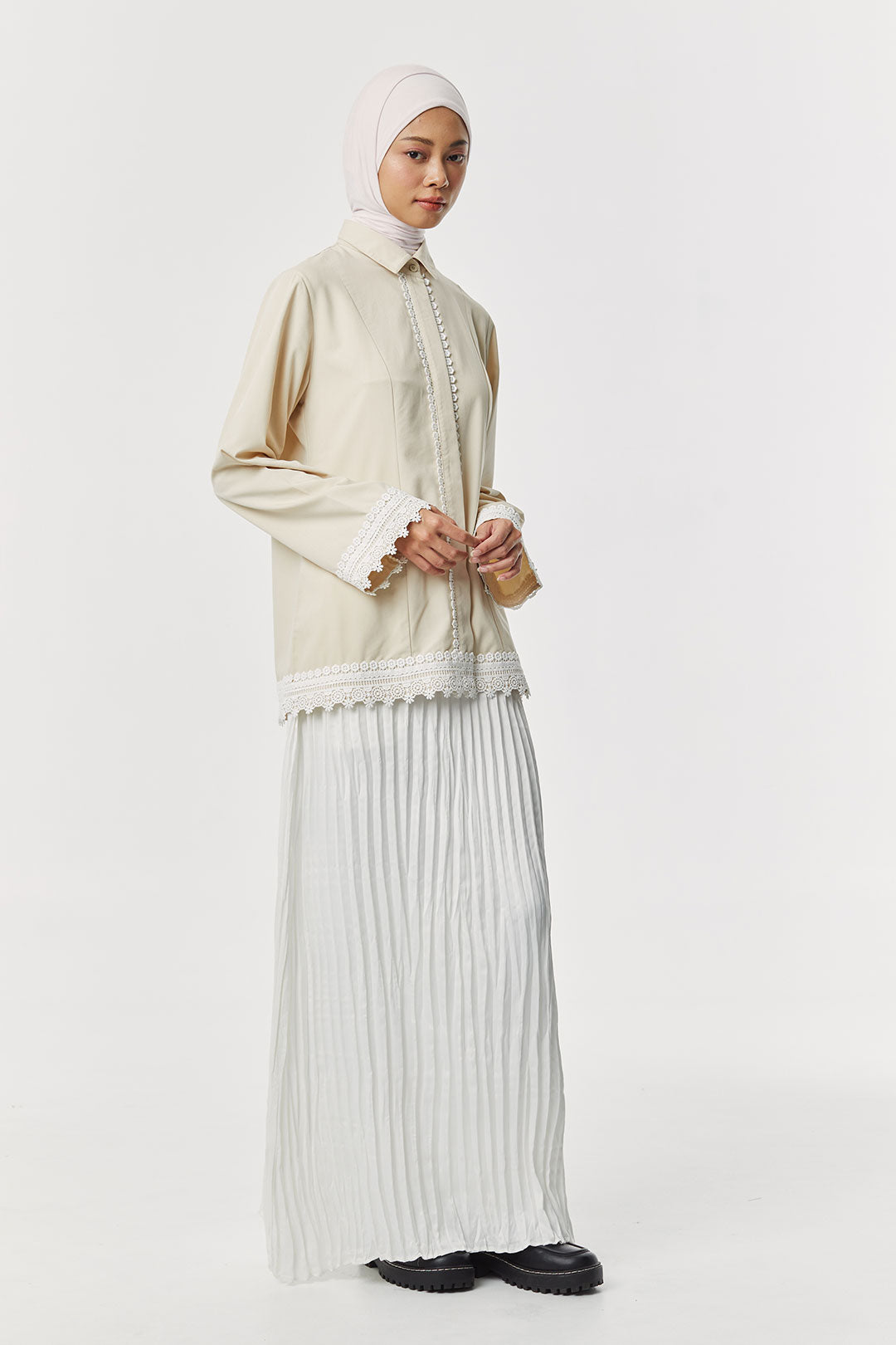 Cream Asha Lyre
