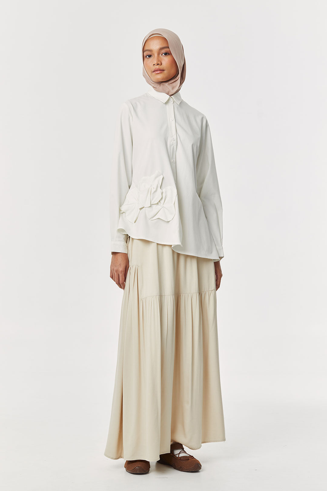 Offwhite Pramesvari