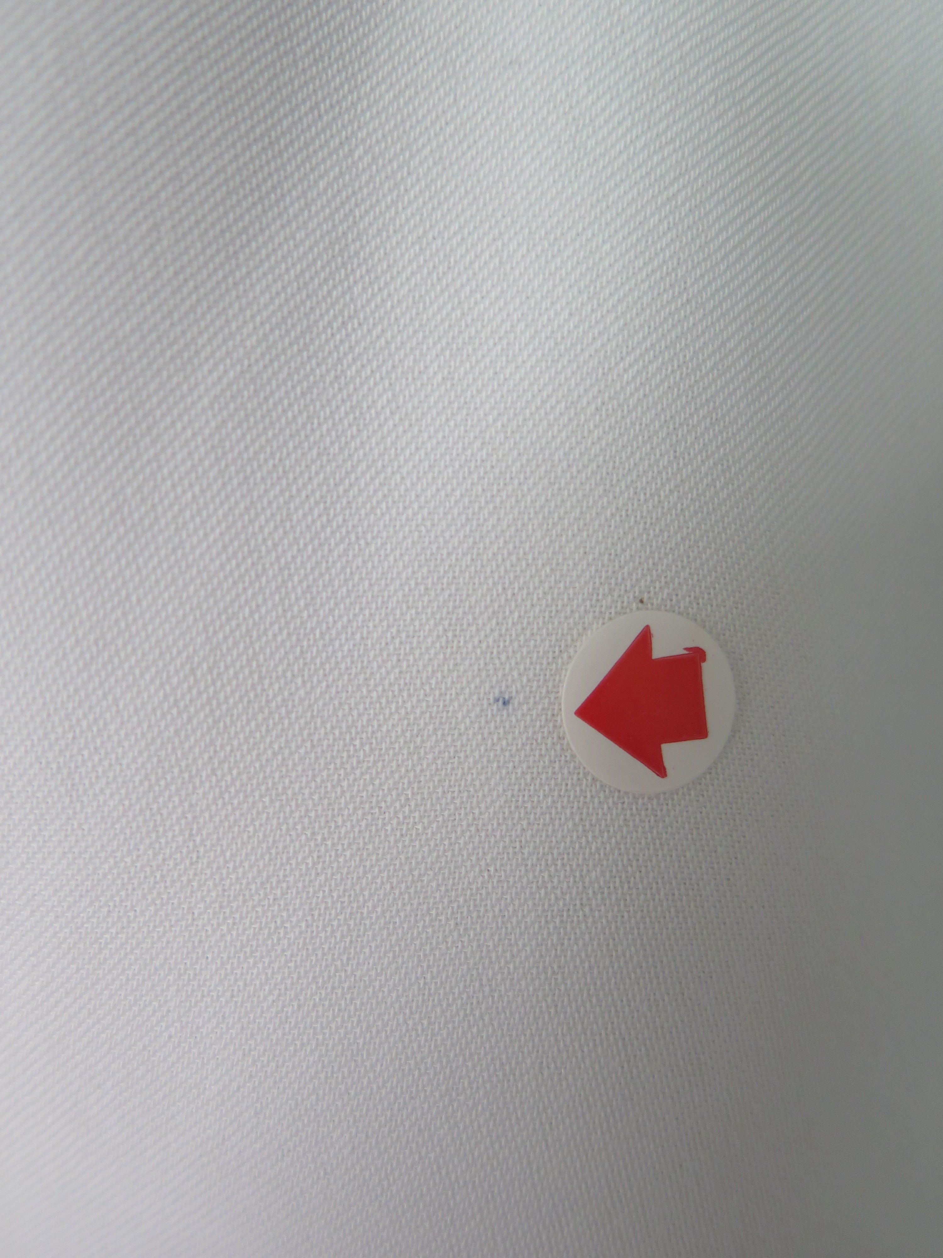 [DEFECT] Offwhite Nira M