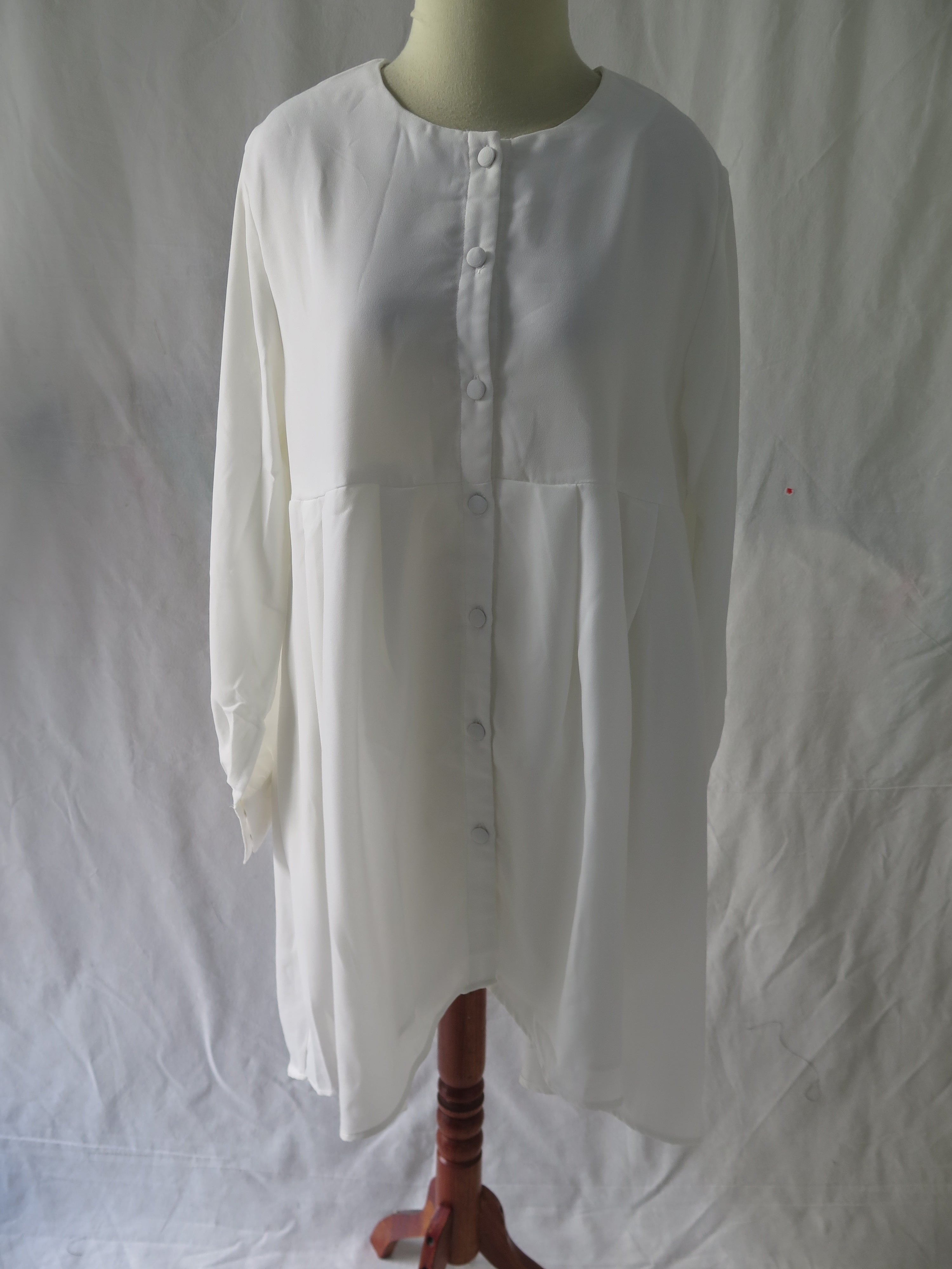 [DEFECT] Offwhite Naira M