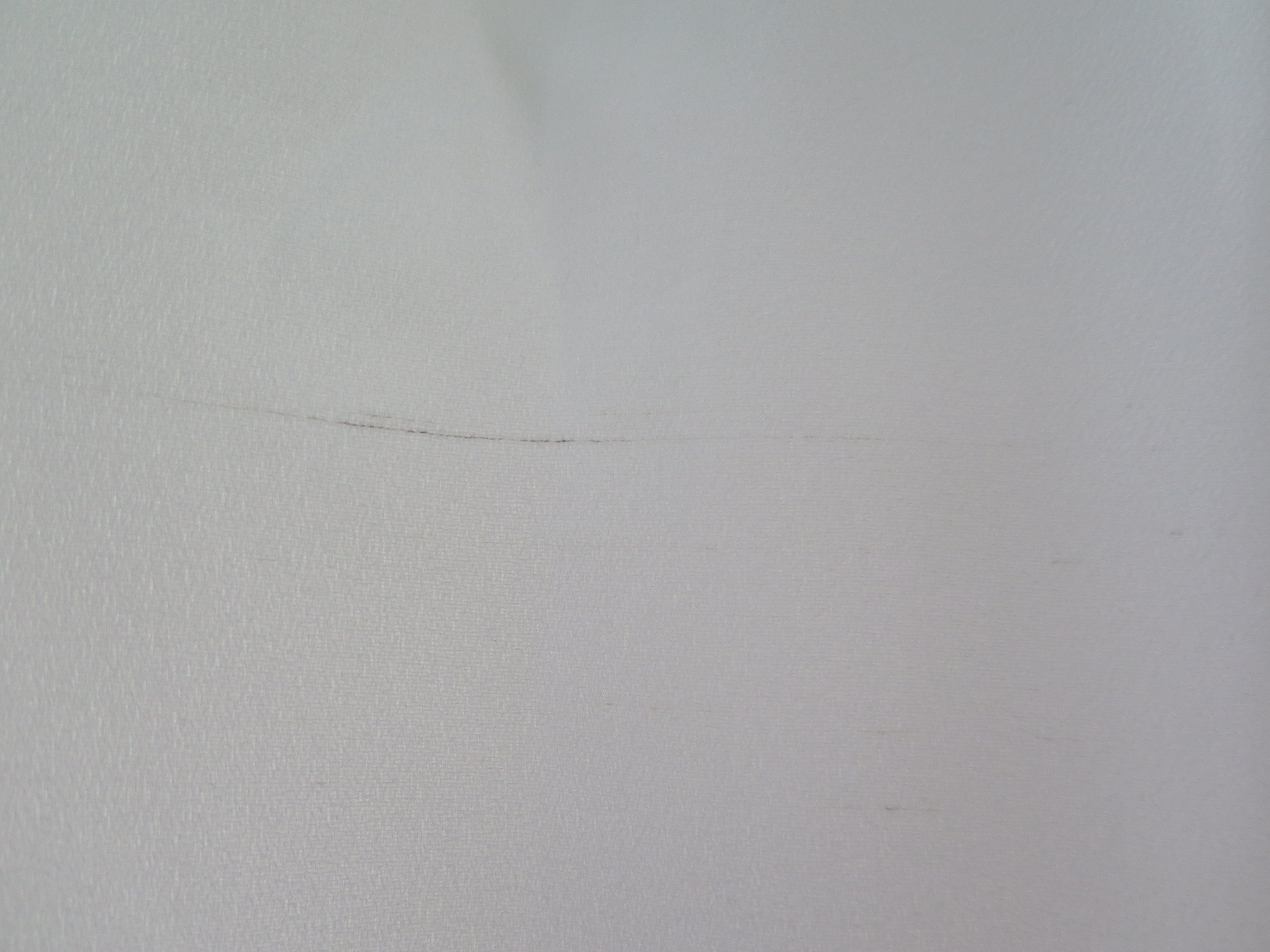 [DEFECT] Offwhite Naira M